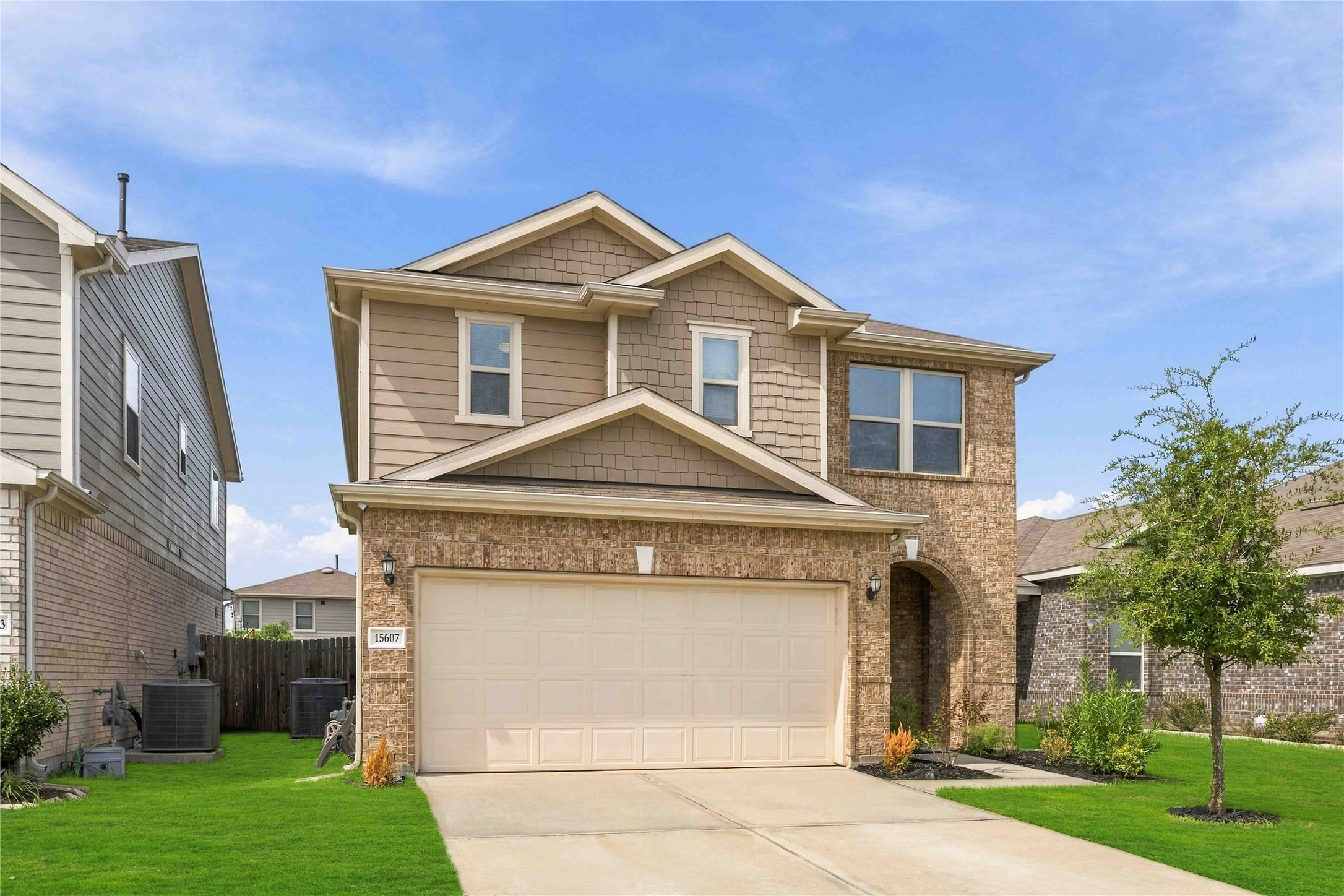 Listing photo 1