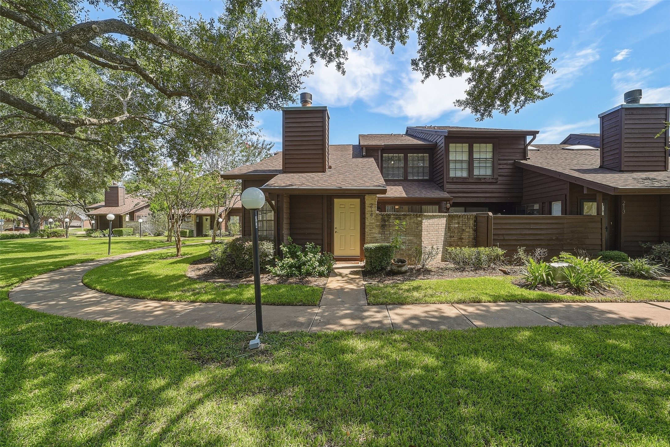 2611 Grants Lake Boulevard