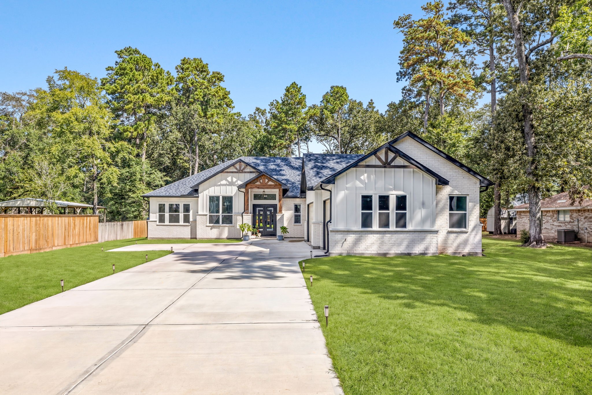 2439 Centurian Circle