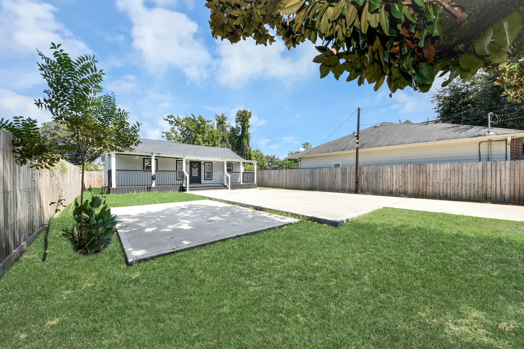 Listing photo 1