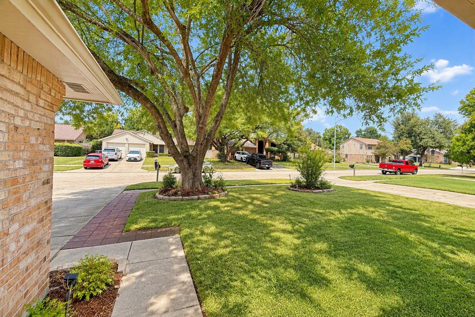 Listing photo 4