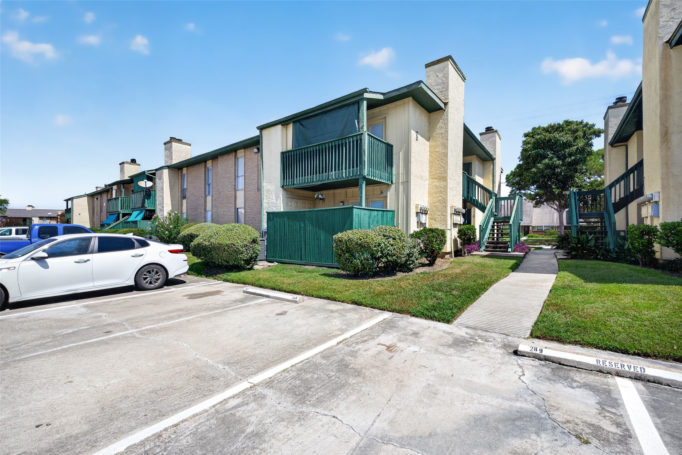 1516 Bay Area Boulevard
