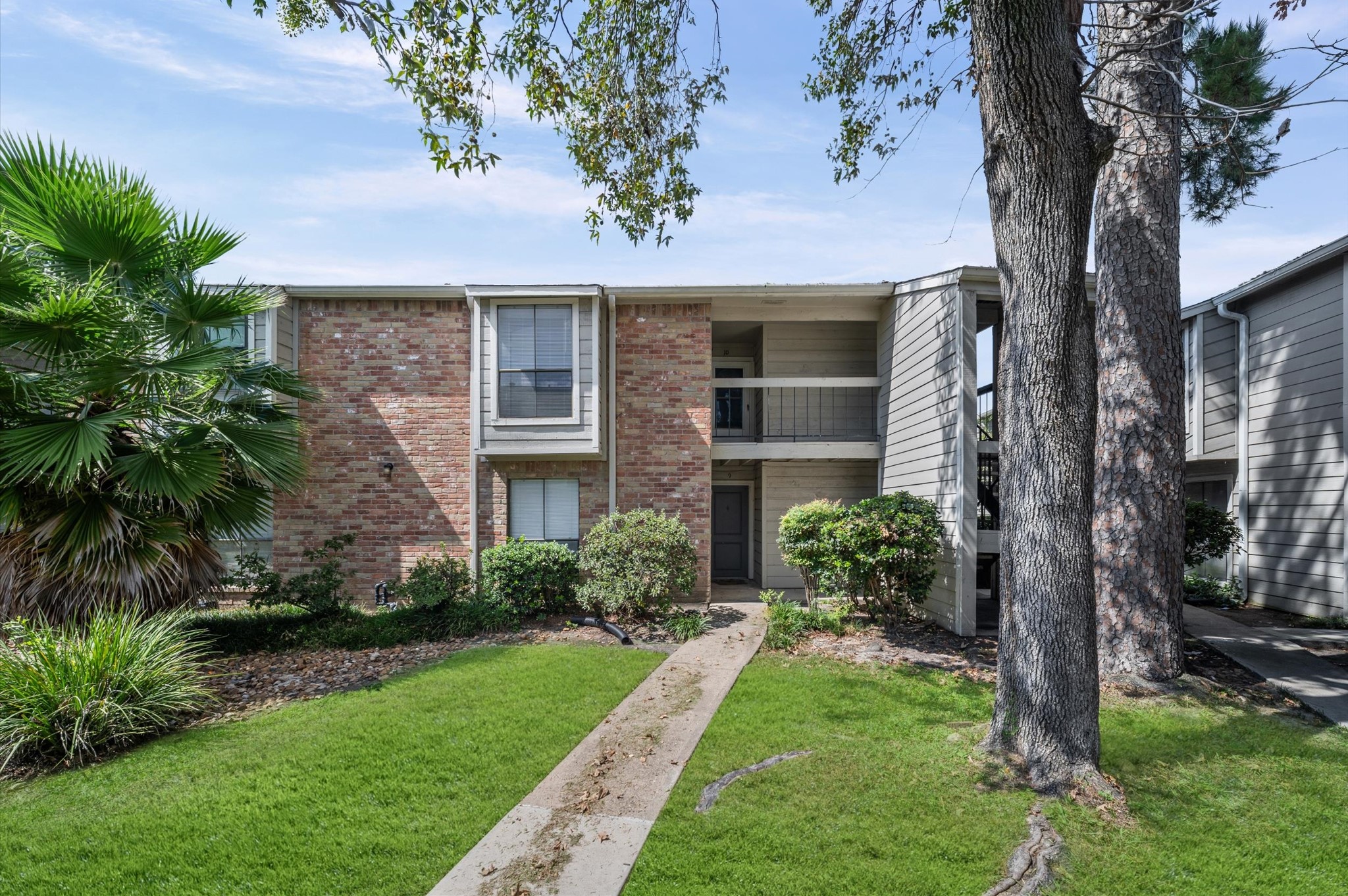 17331 Red Oak Drive