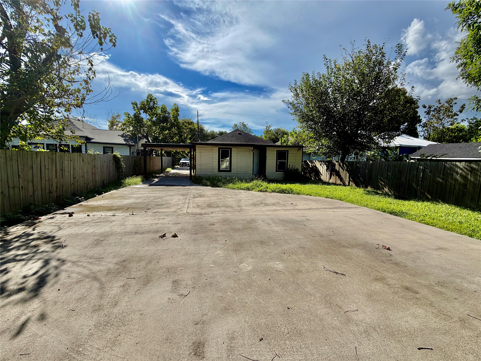 Listing photo 4