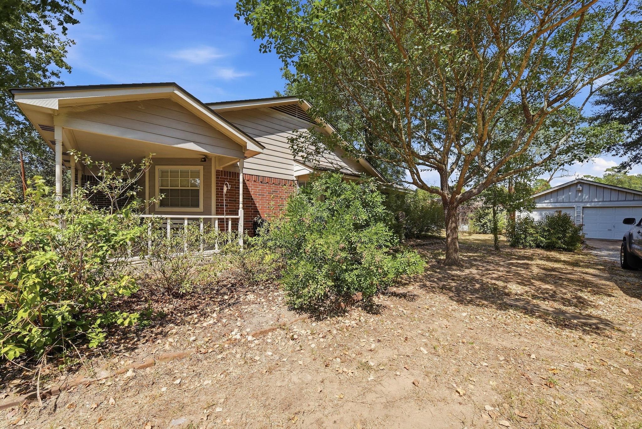 Listing photo 3