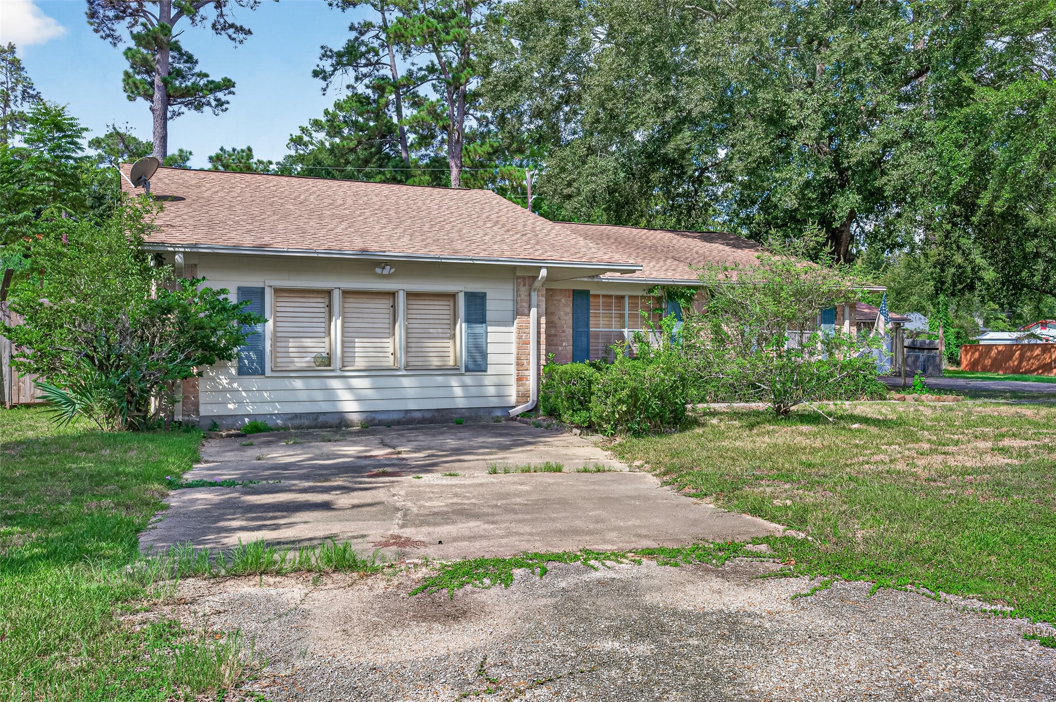 Listing photo 3