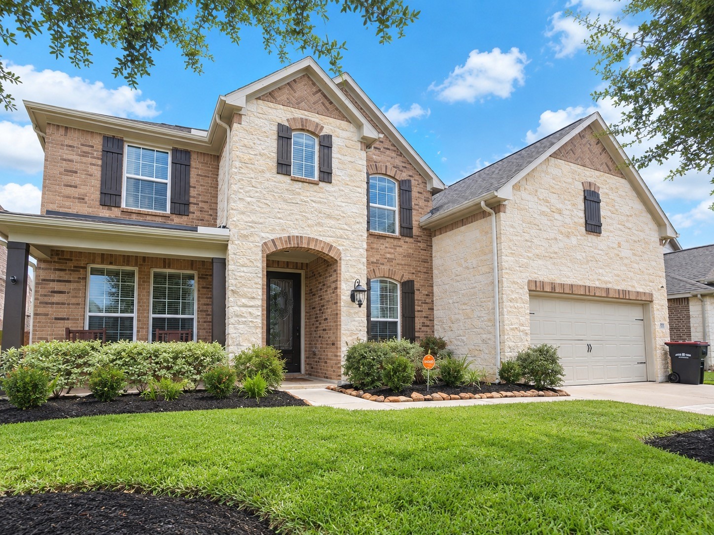 2907 Cooper Hawk Lane