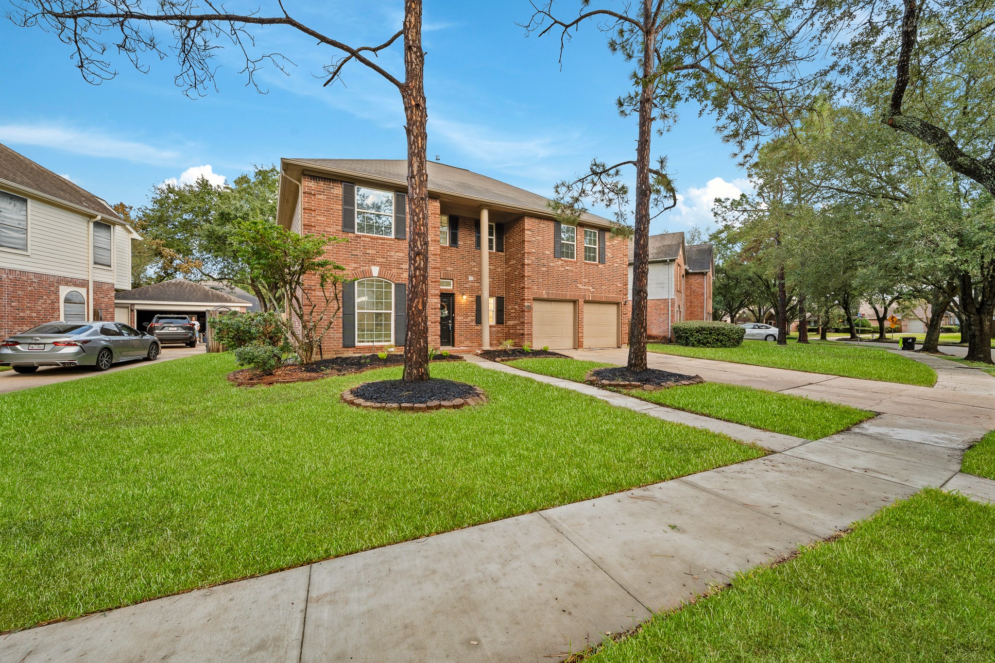 Listing photo 3