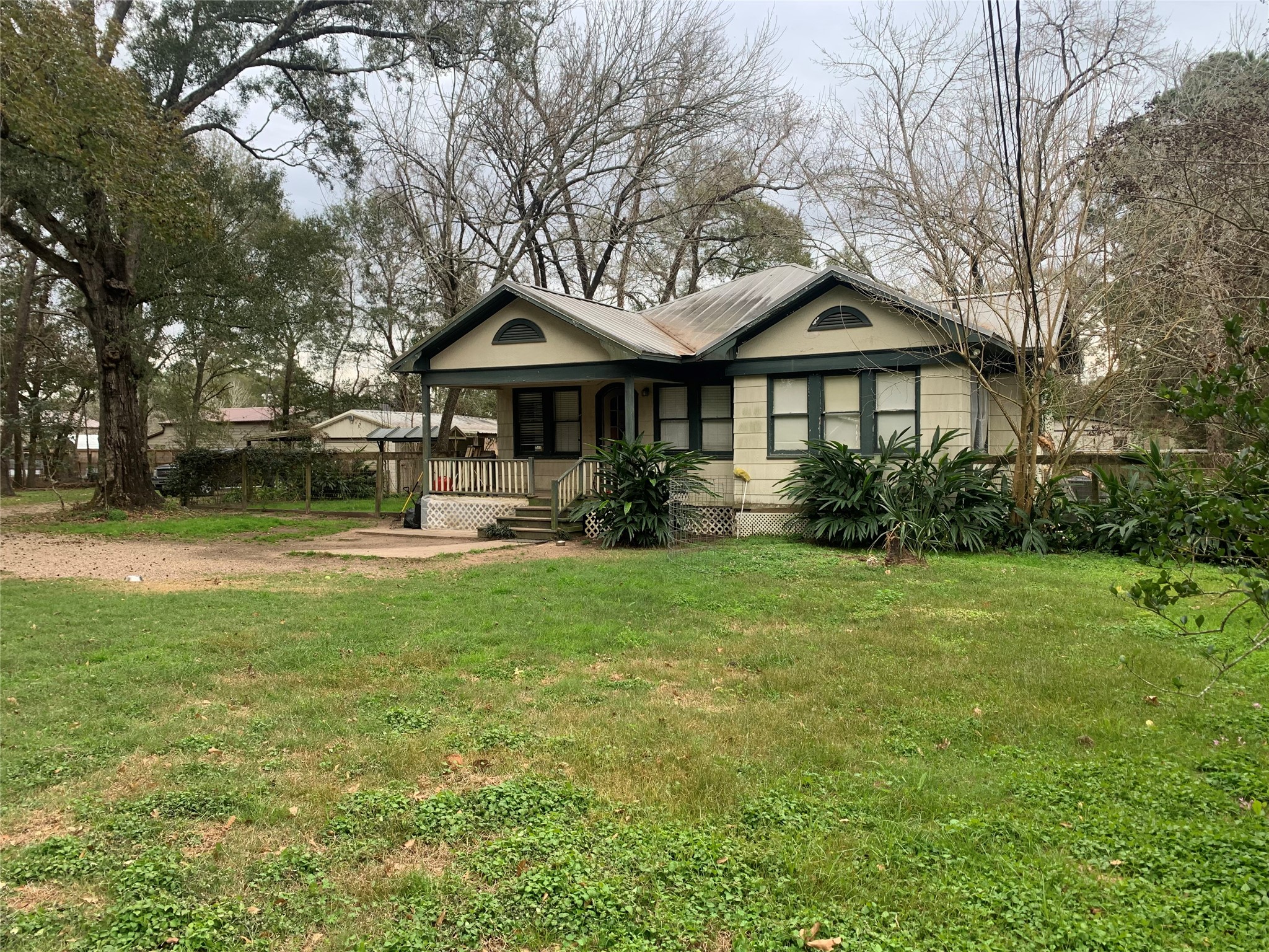 Listing photo 3