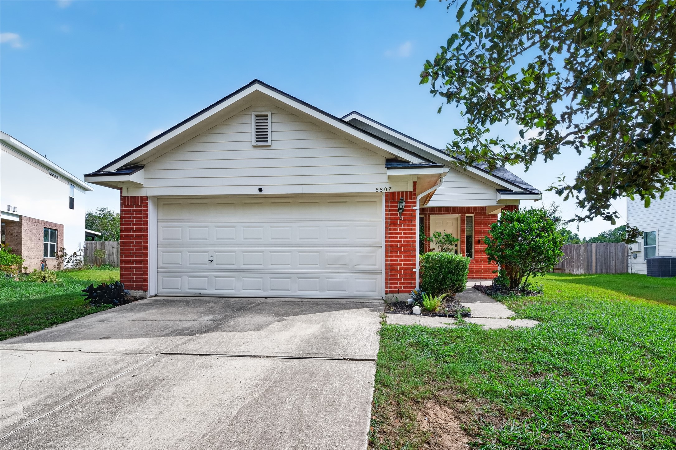 5507 Violet Path Lane