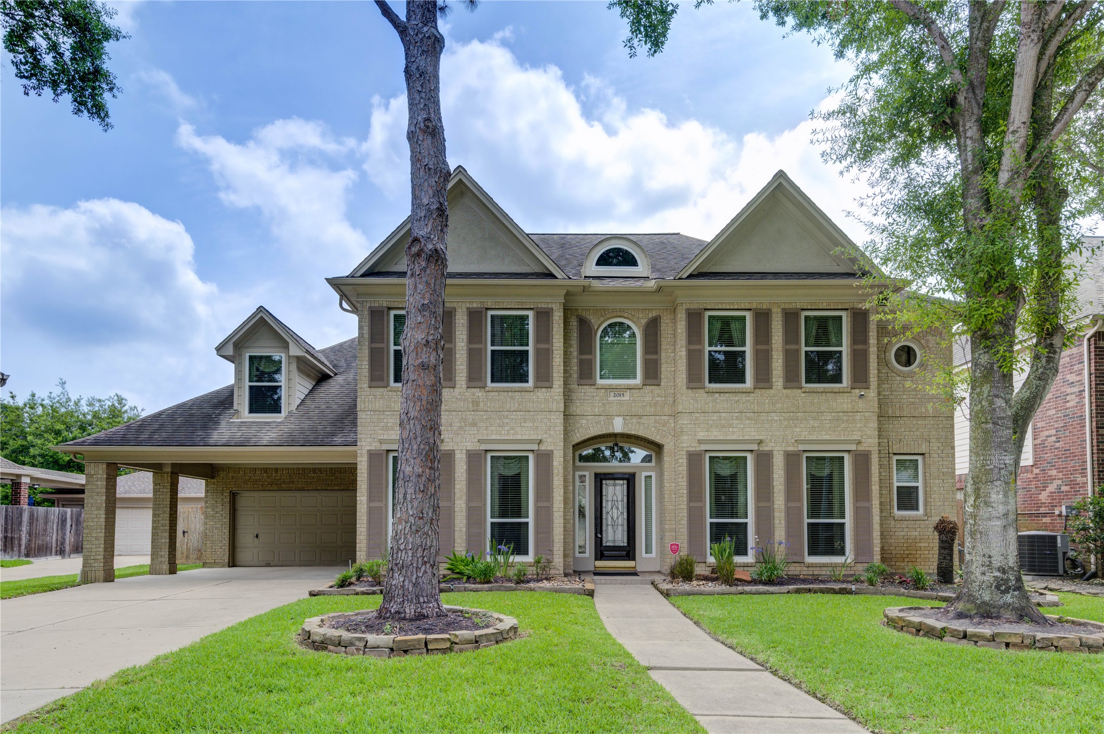 Listing photo 3