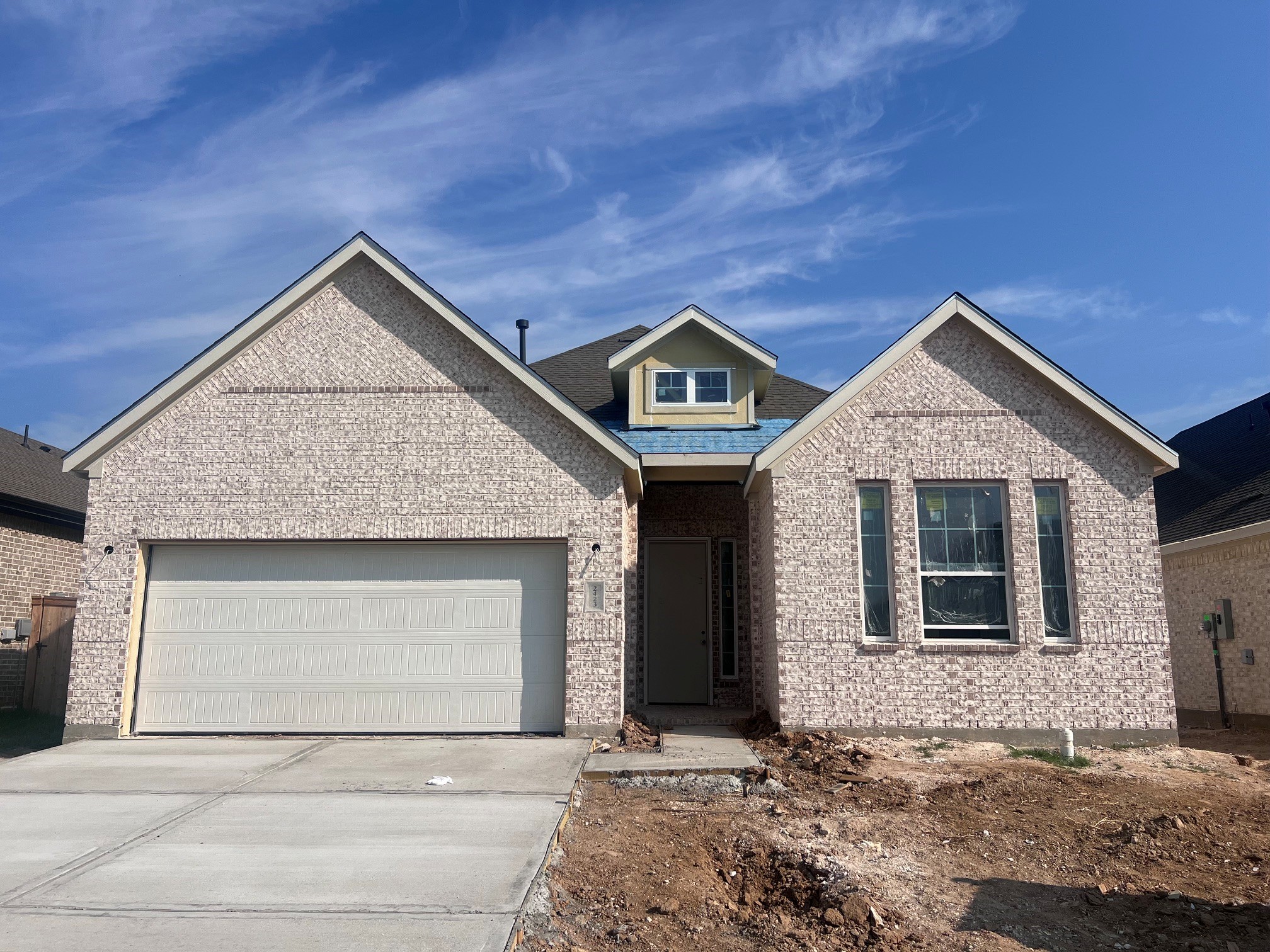 2423 Garden Arbor