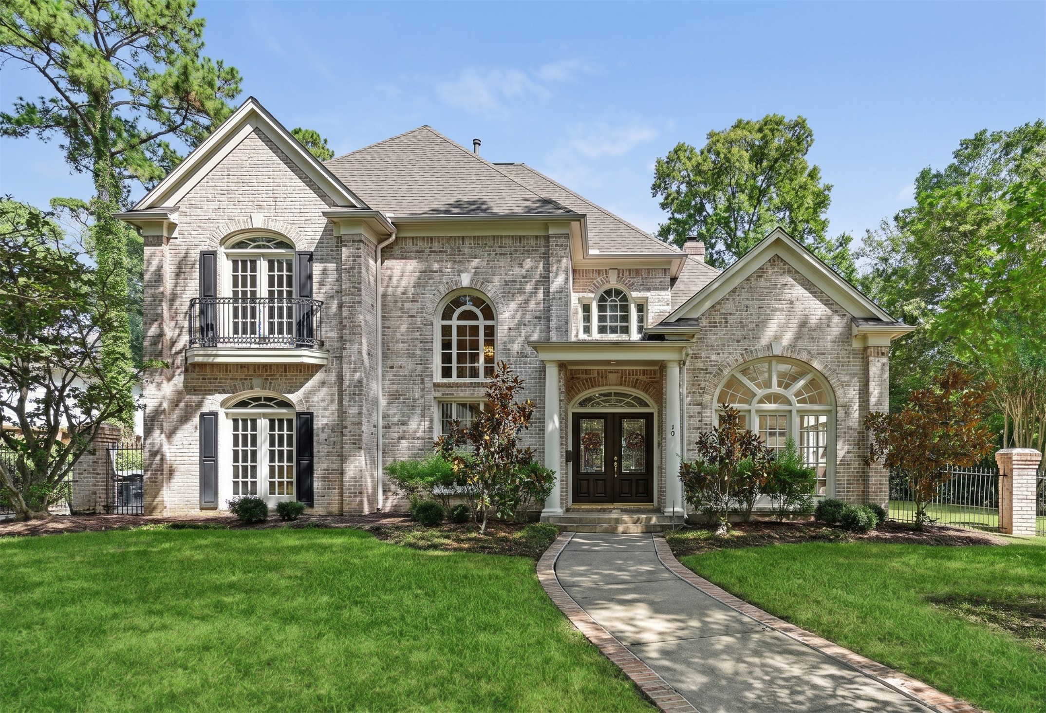 10 Sandalwood Drive