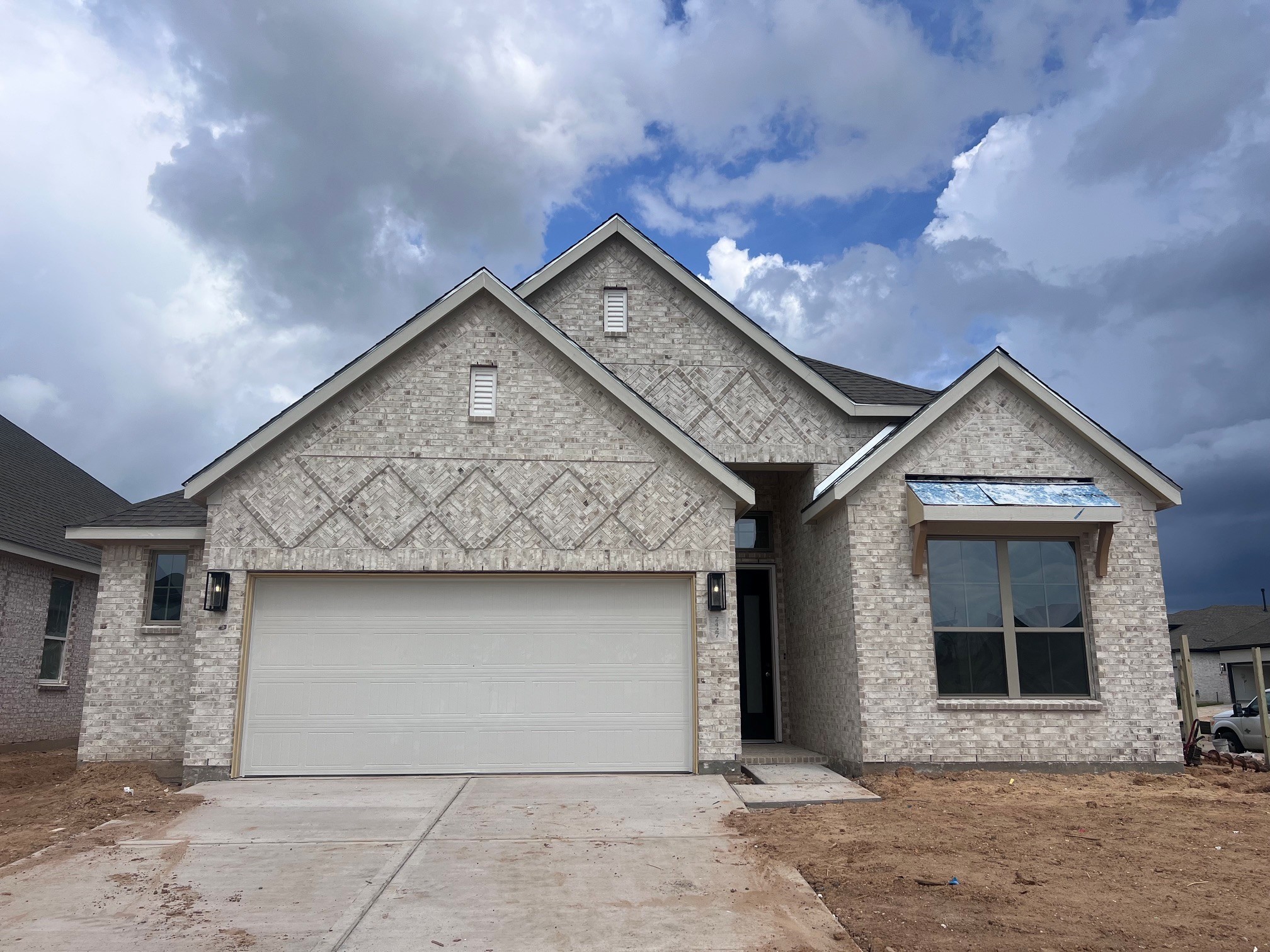 2427 Garden Arbor