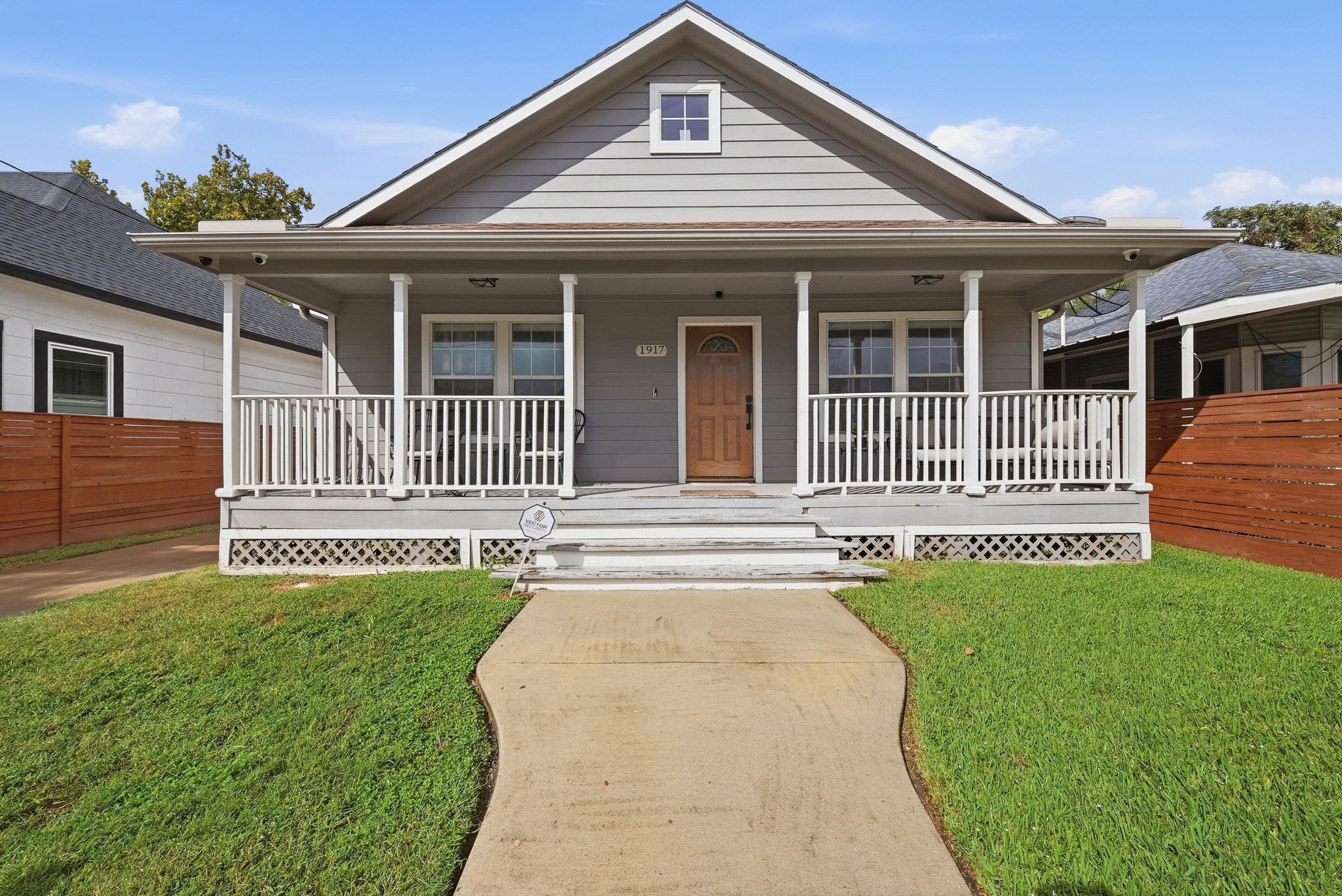 1917 Chapman Street