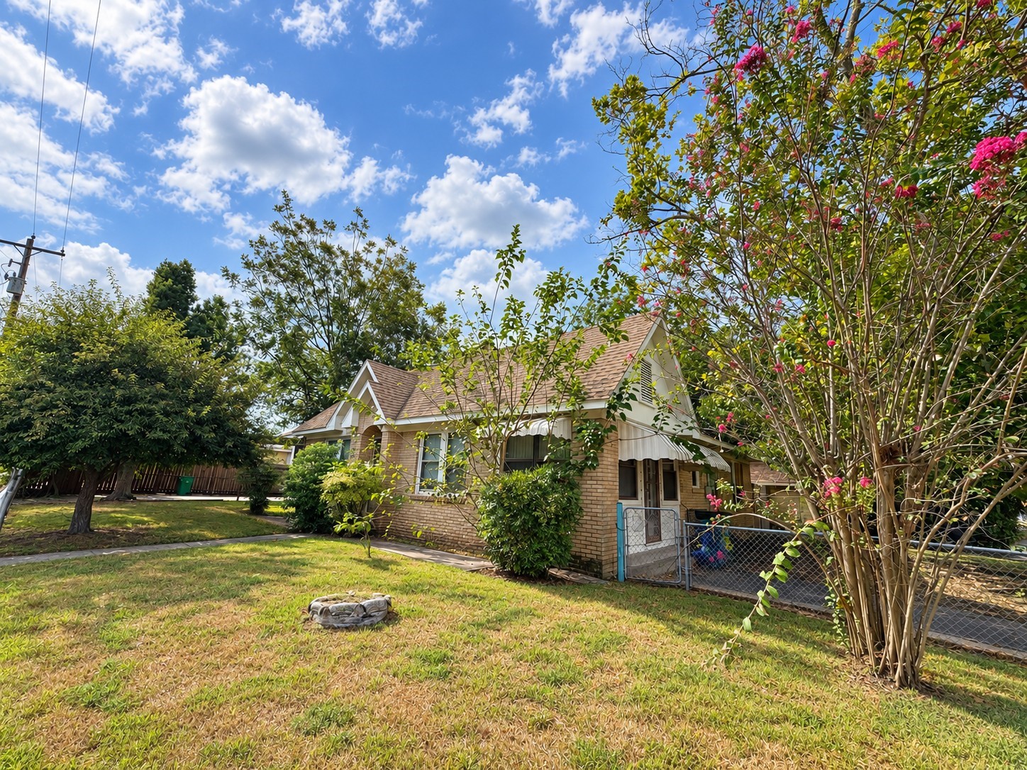 Listing photo 5