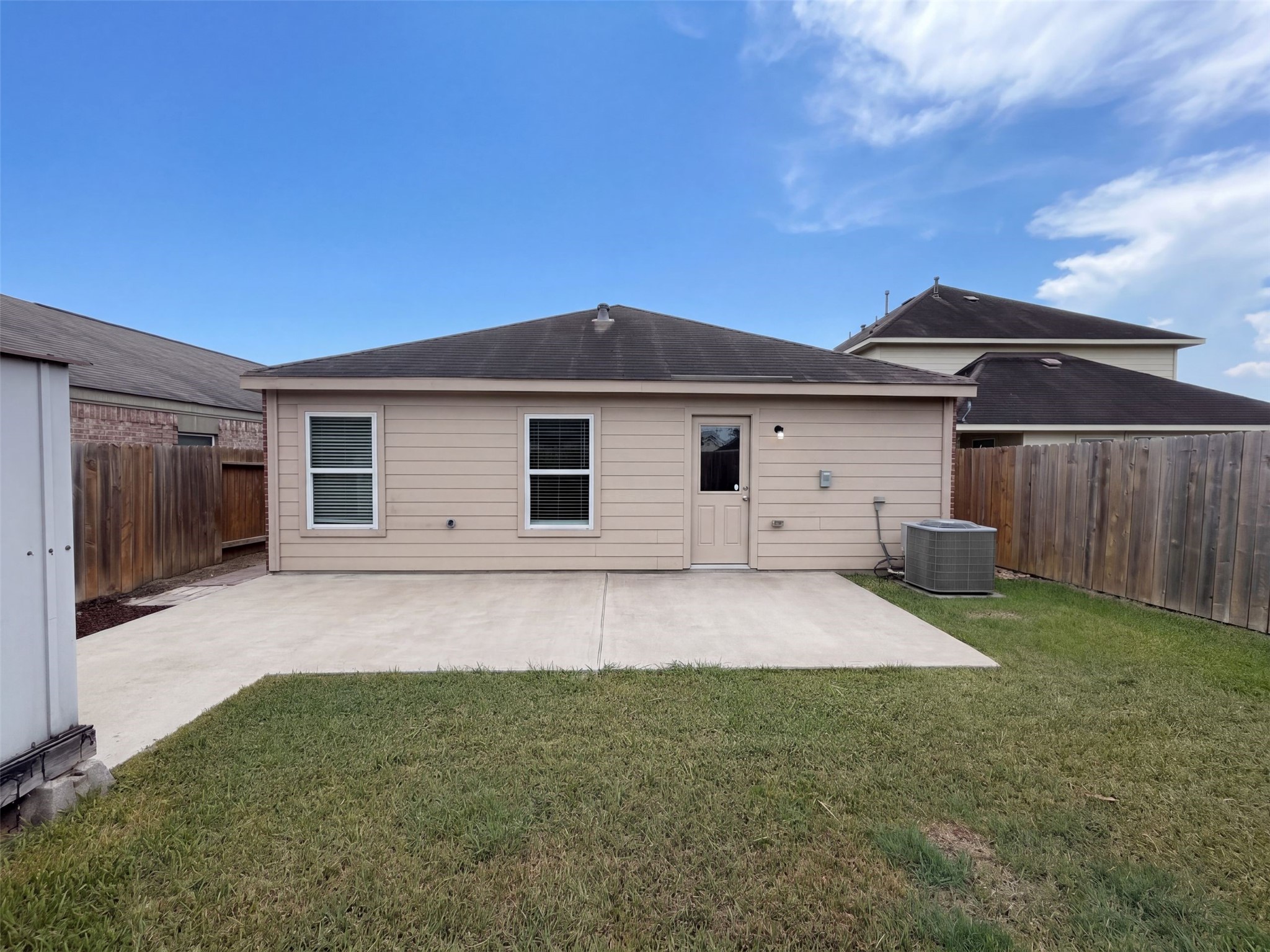 Listing photo 5
