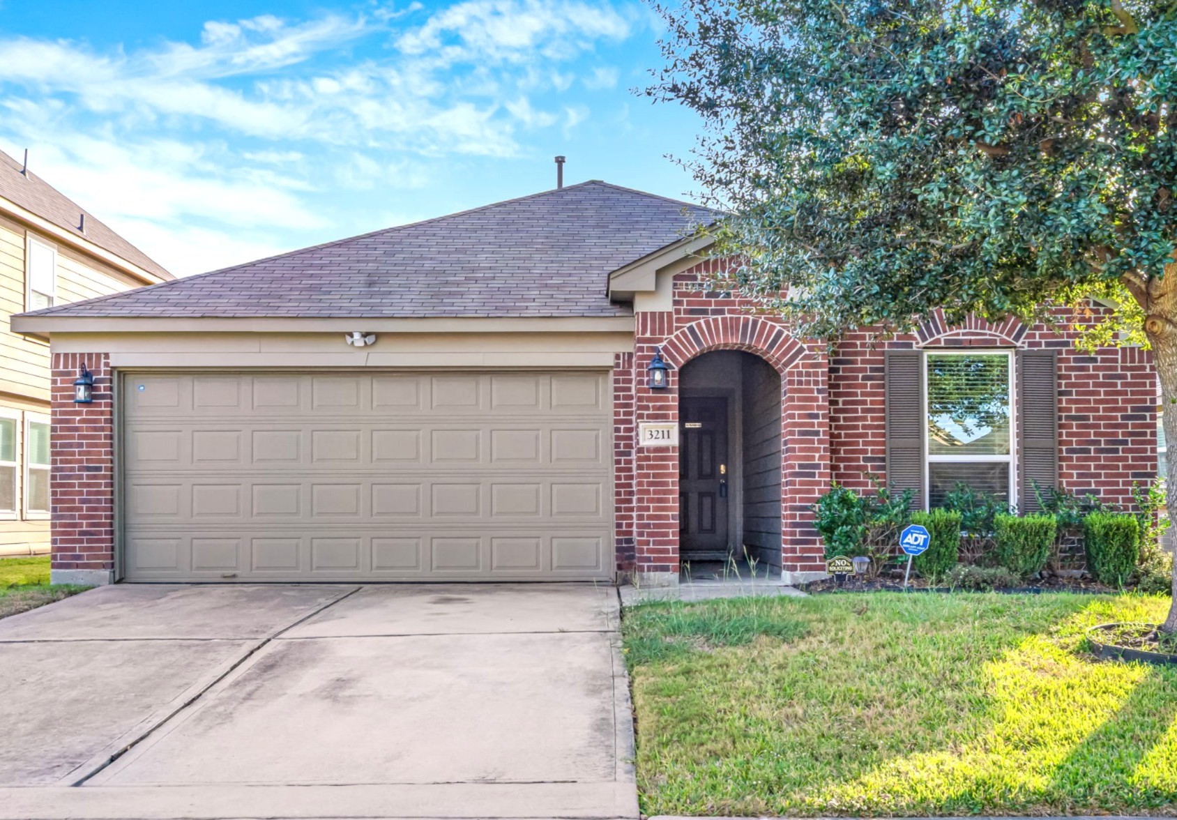 3211 Madison Elm Street