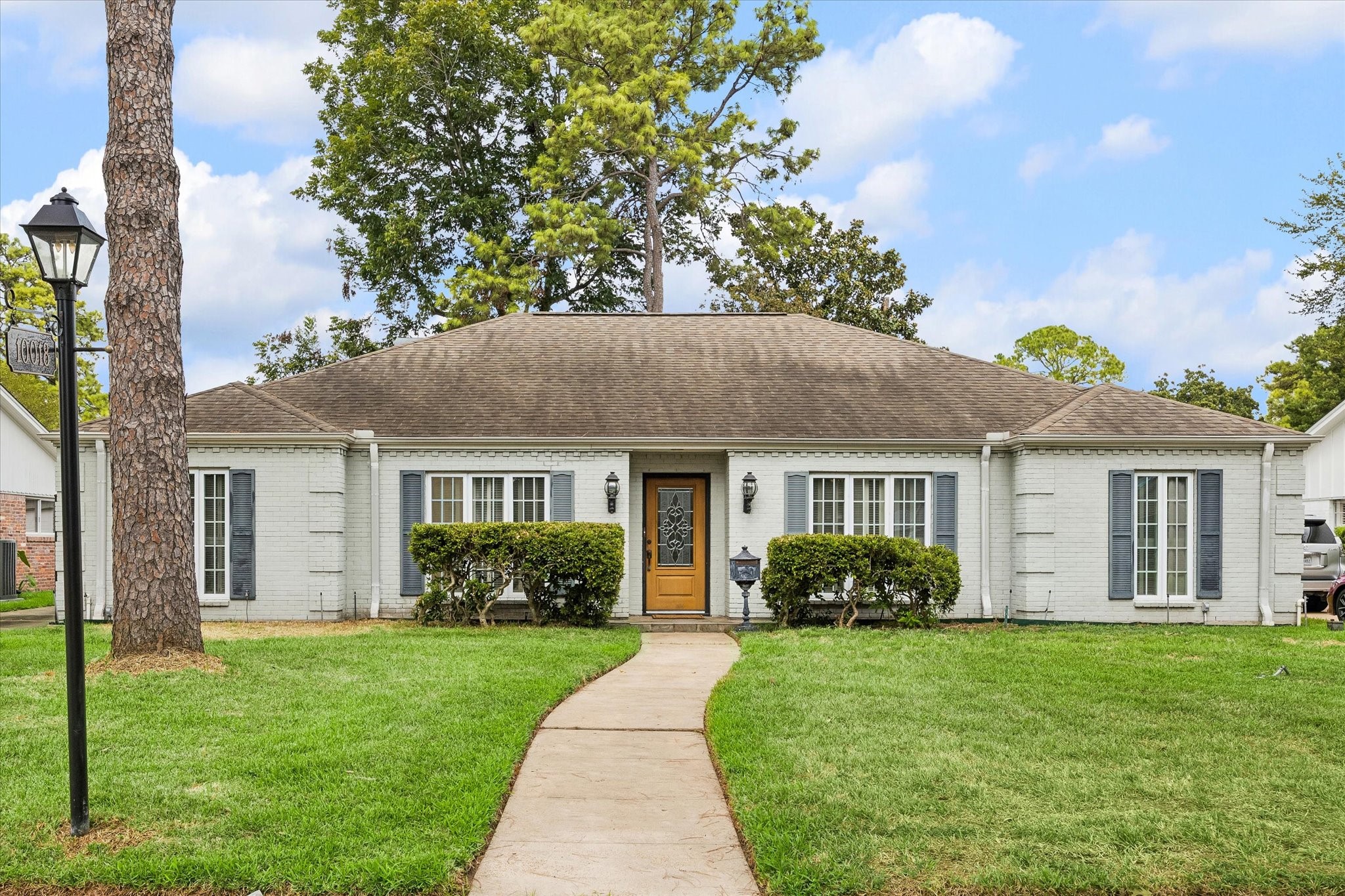 10018 Overbrook Lane