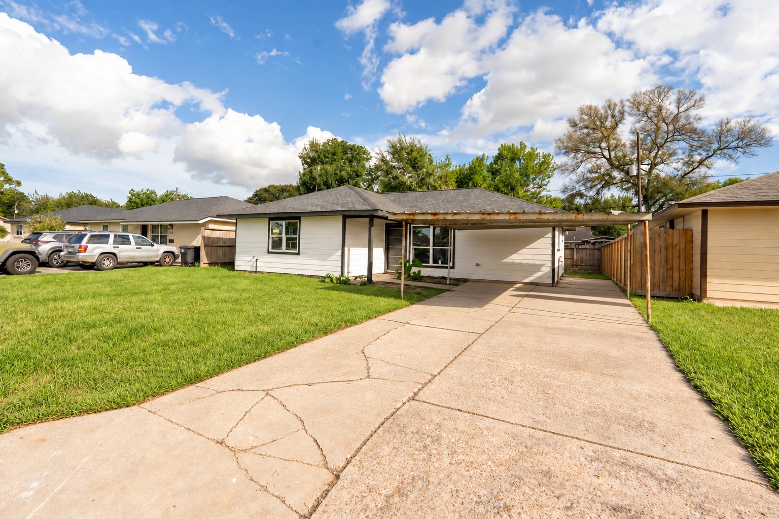 Listing photo 1