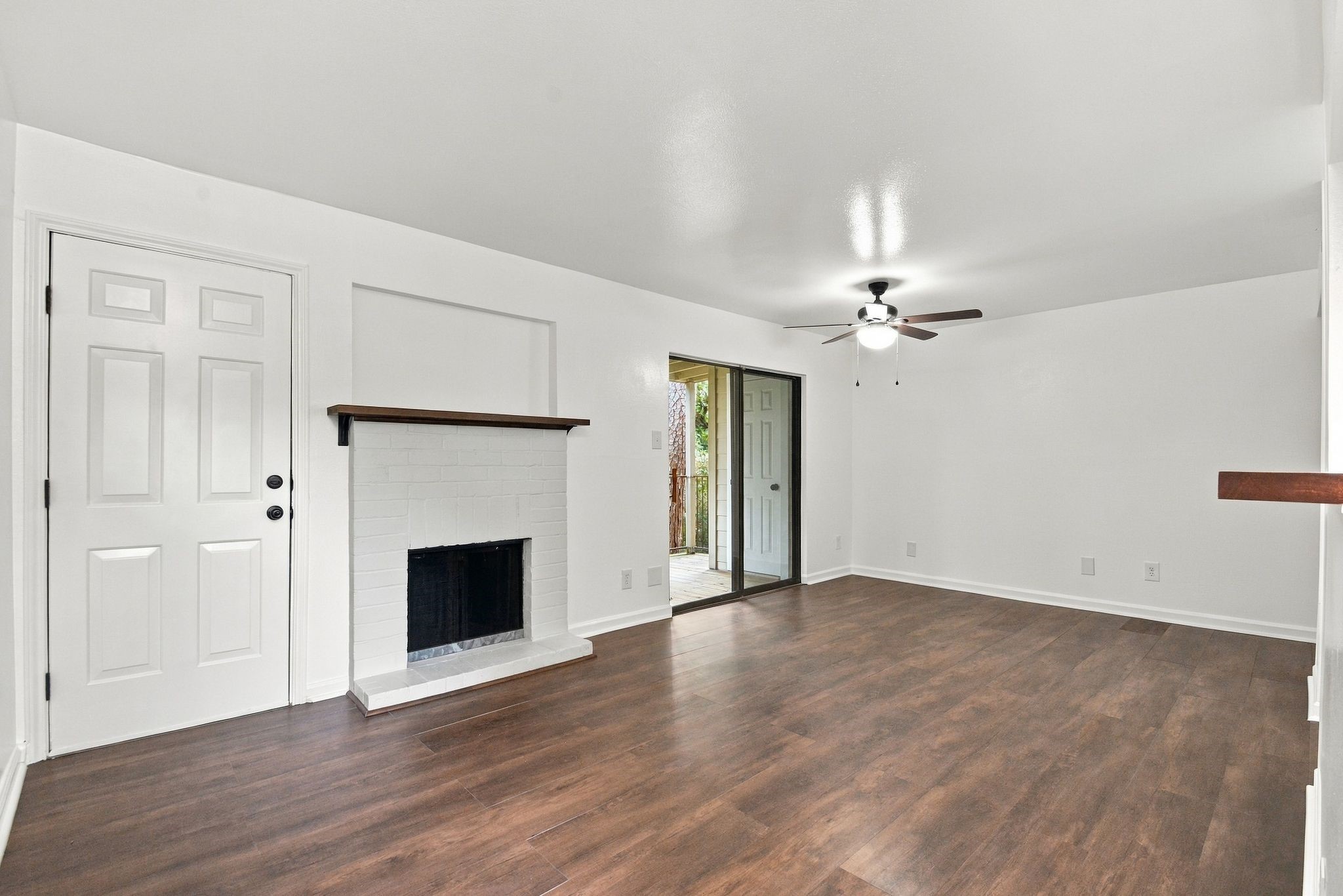 3500 Tangle Brush Drive