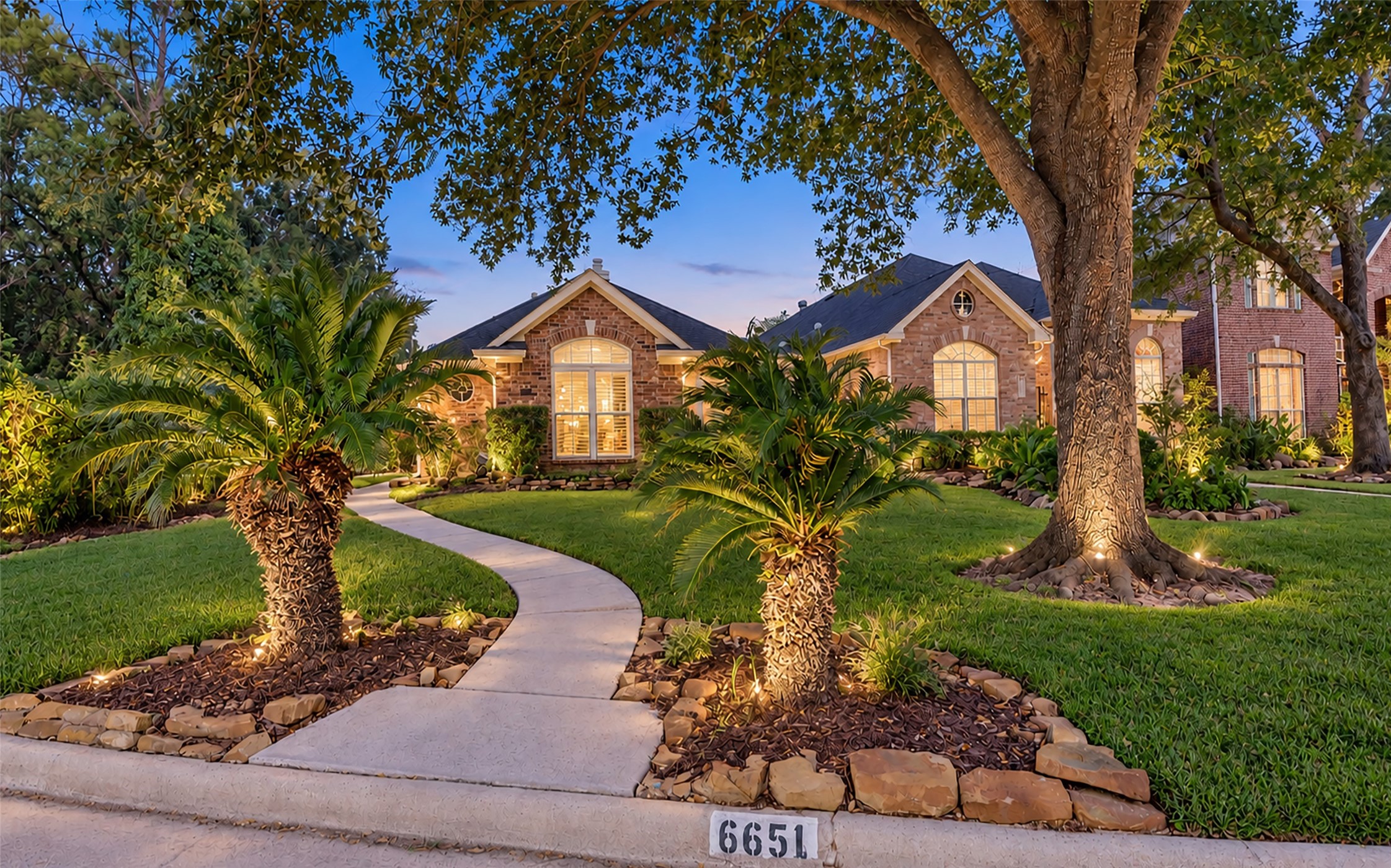 6651 Camptown Circle