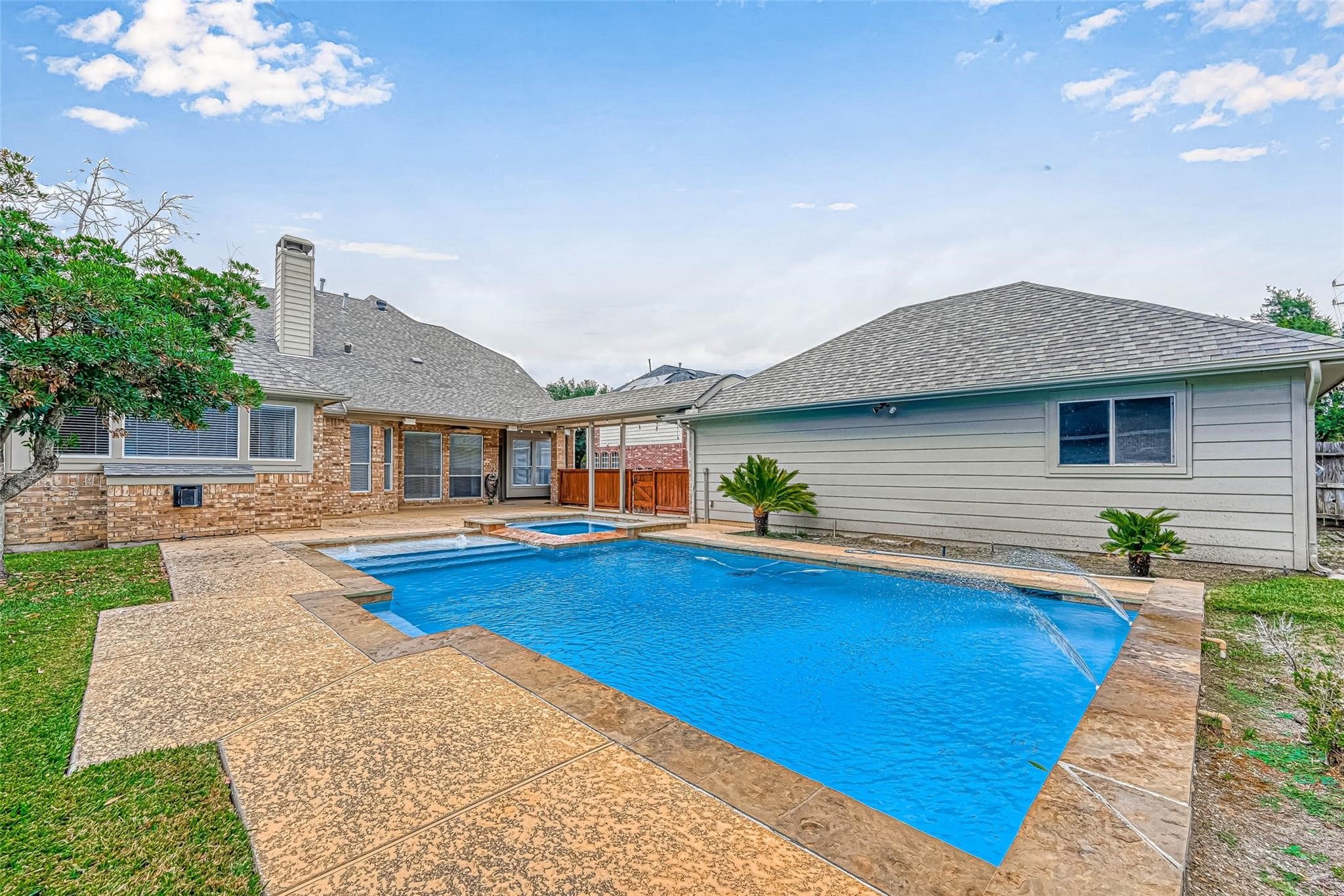 6106 Laguna Del Rey Drive