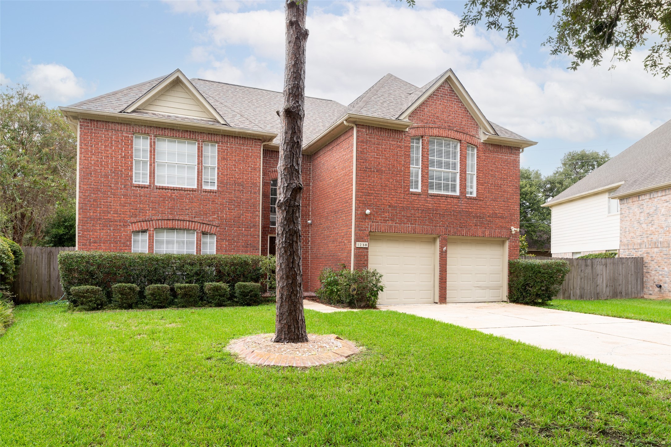1238 Manchester Circle