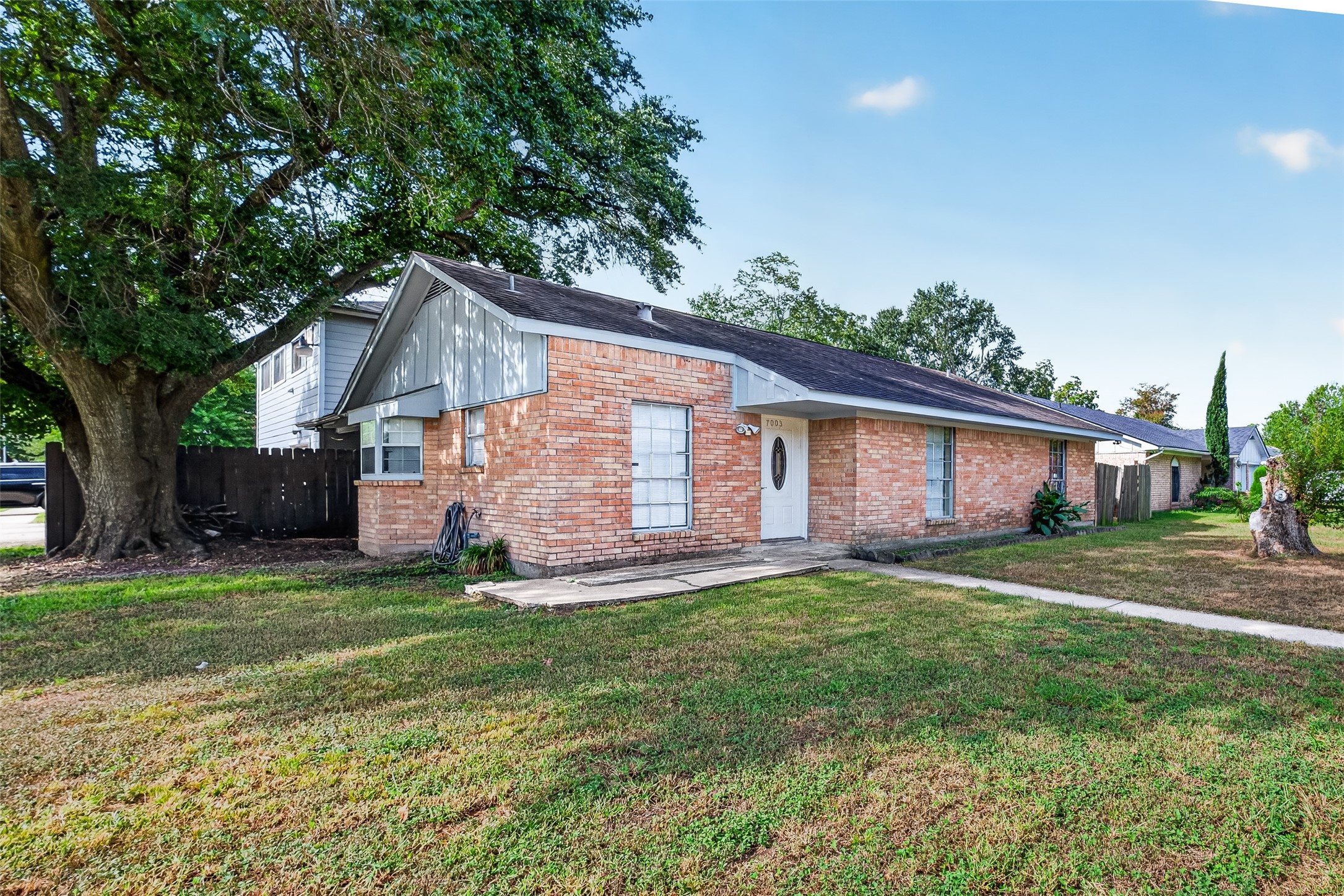 7003 Sandswept Lane