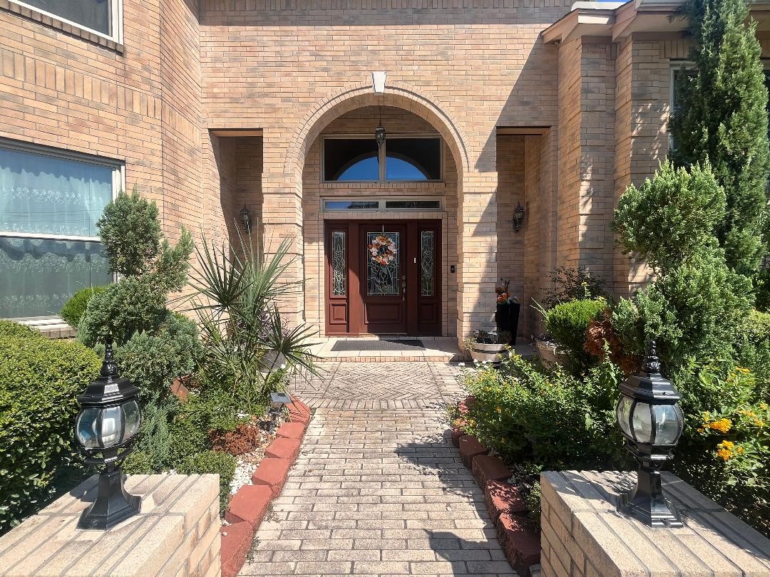 Listing photo 1