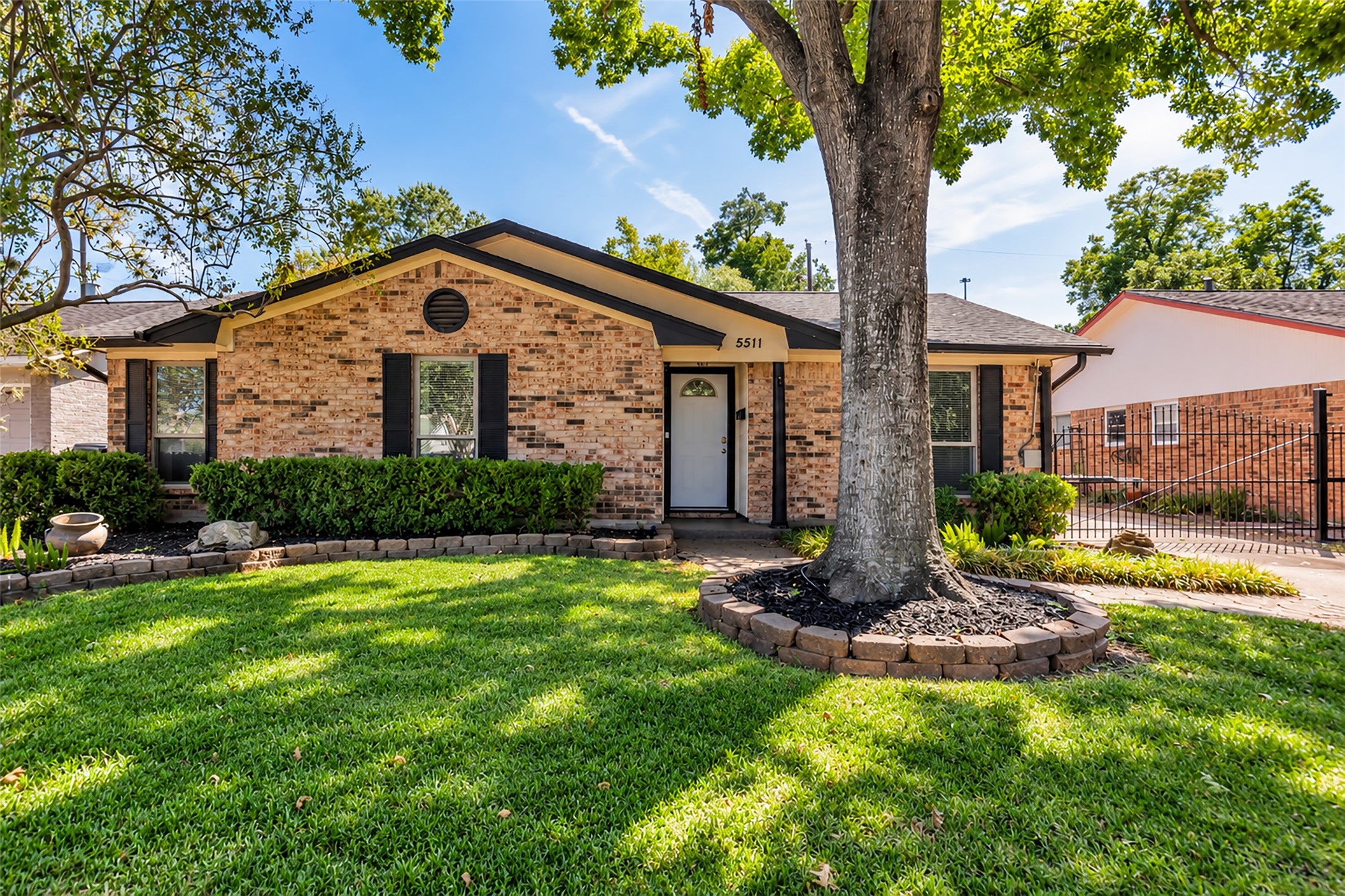 5511 Hialeah Drive