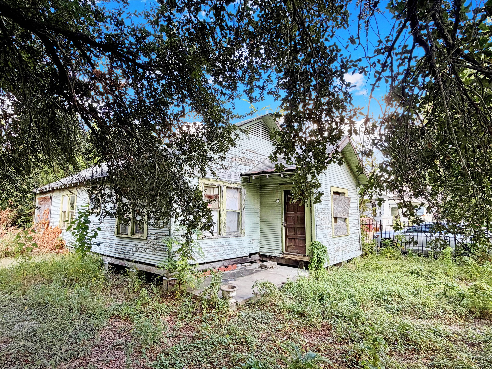 Listing photo 5