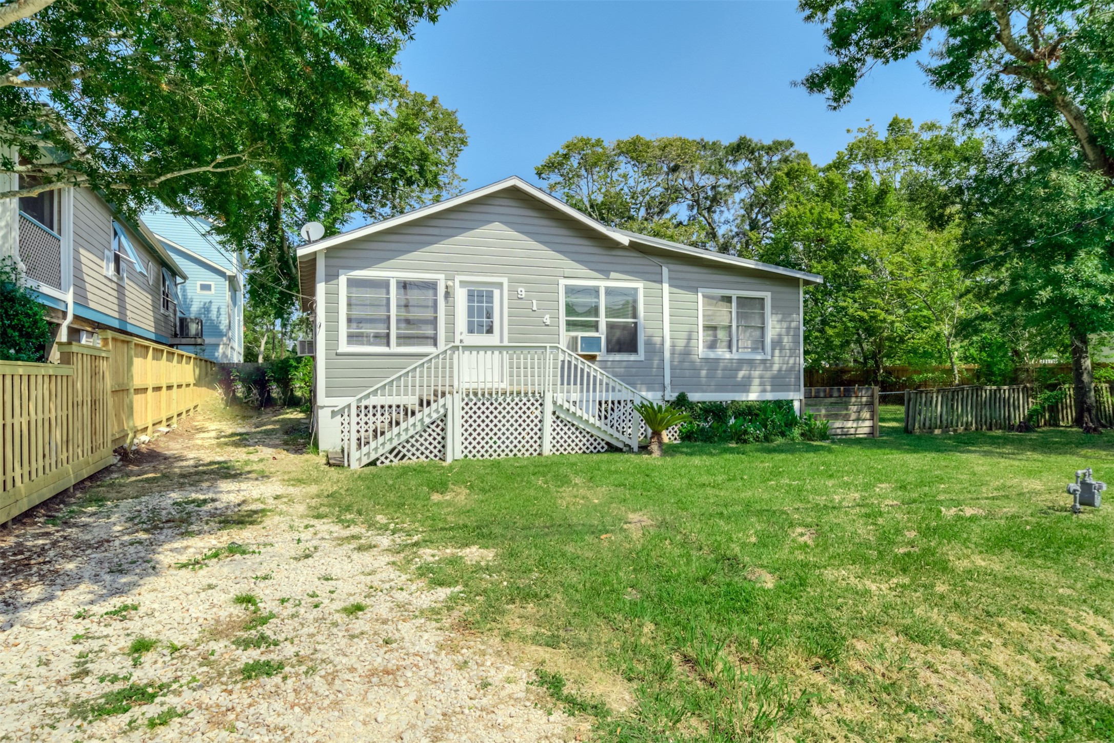 914 HAWTHORNE