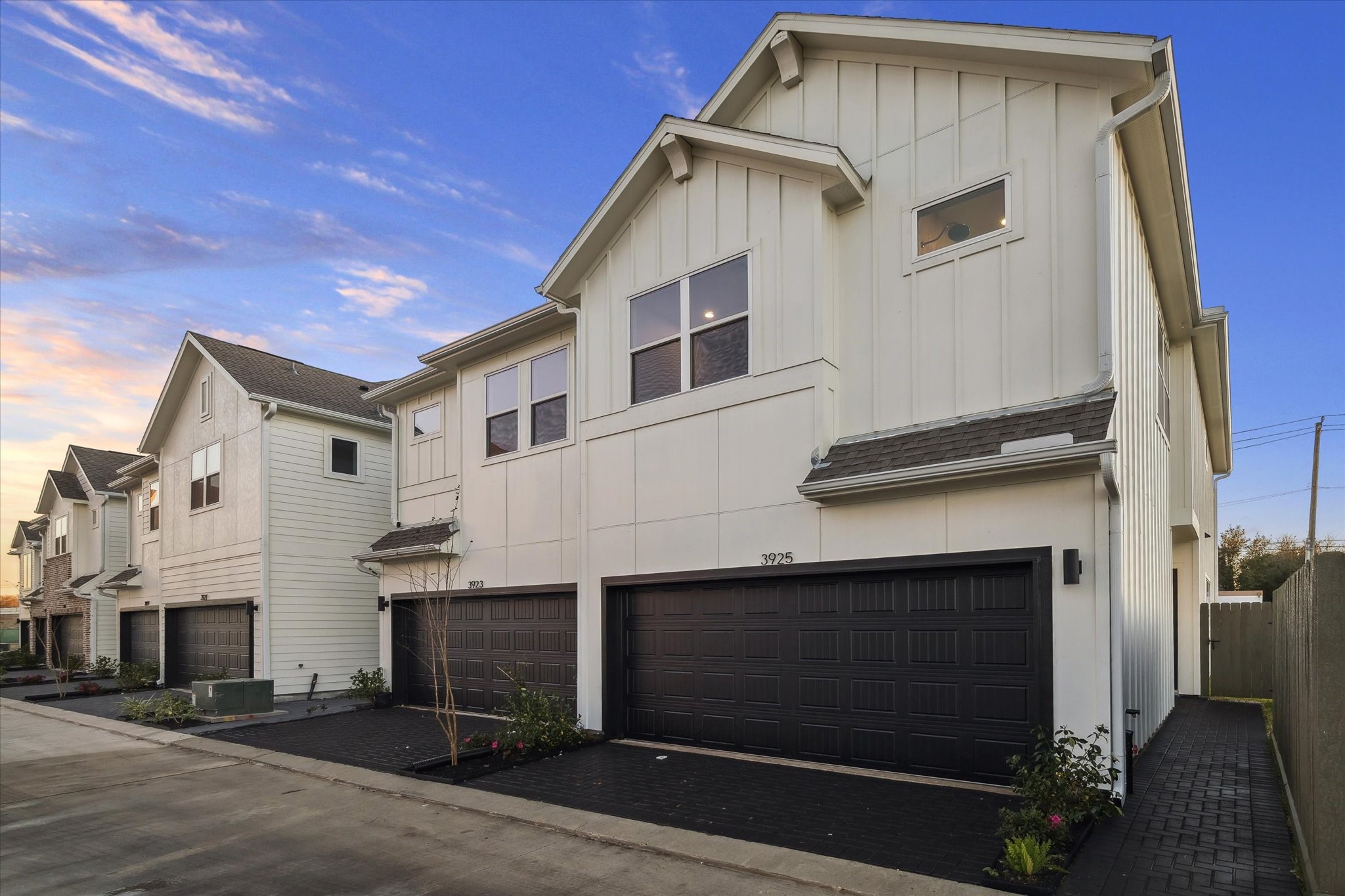 3925 Willowbend Point Drive