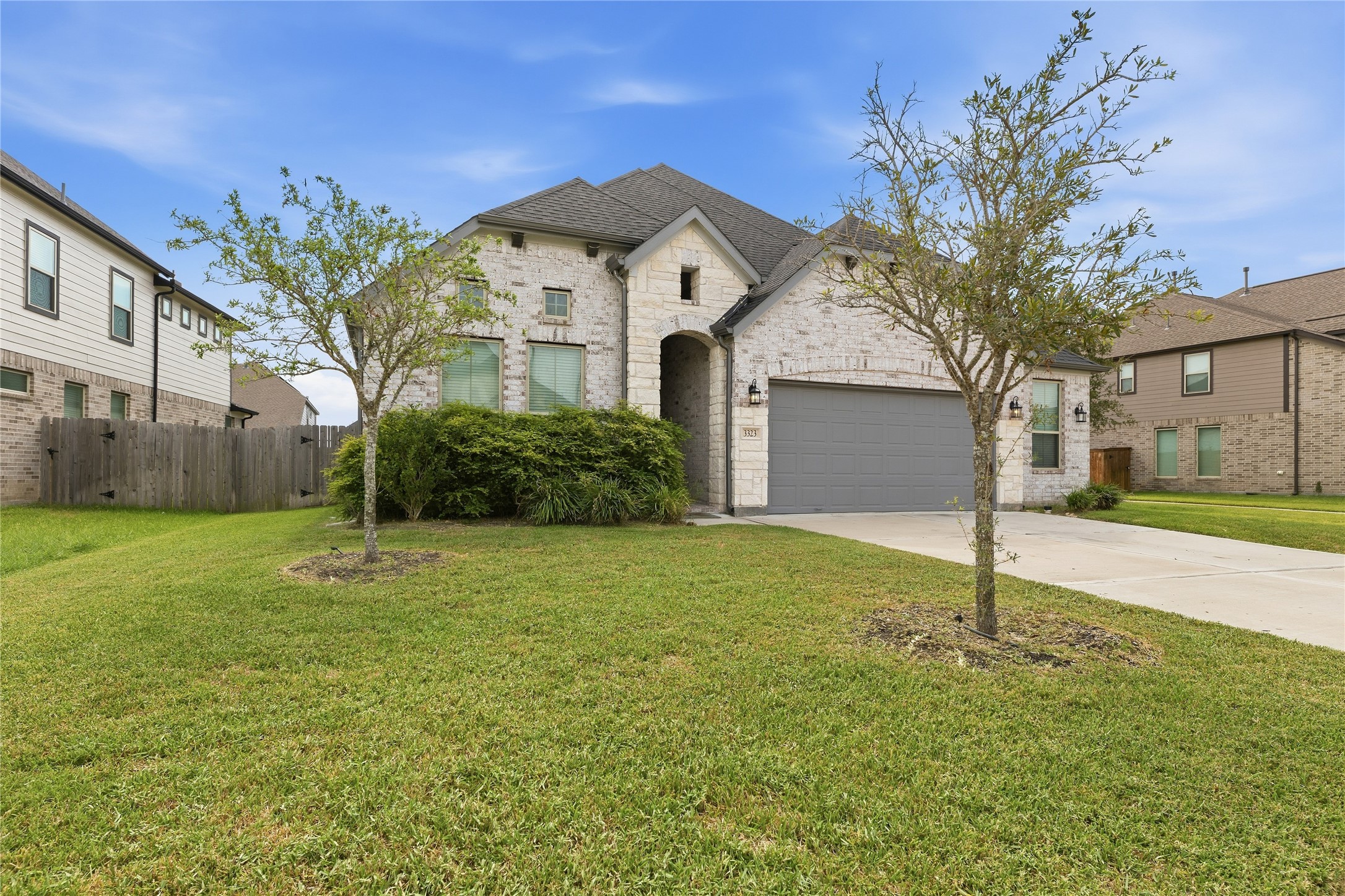 Listing photo 1