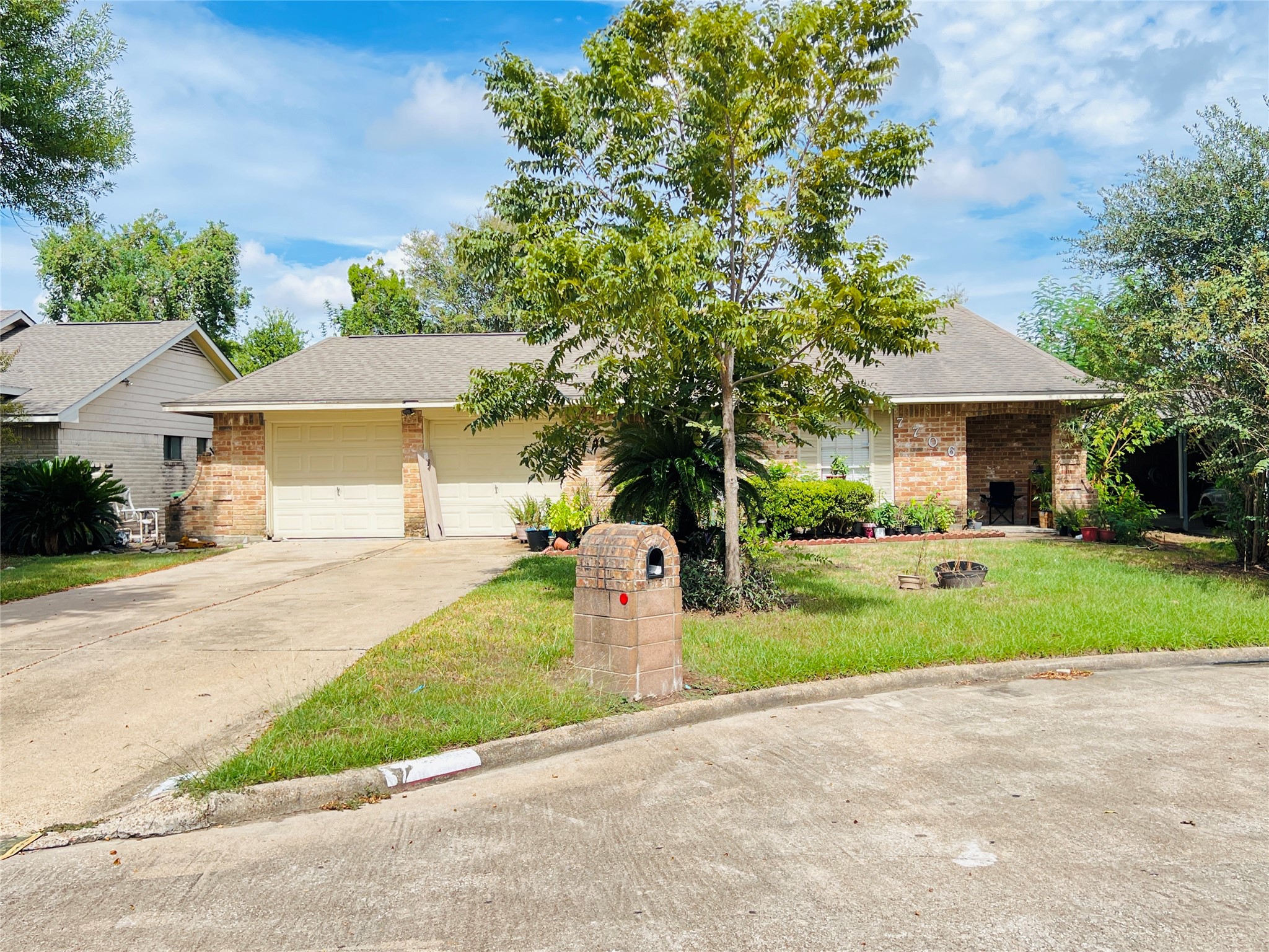 7706 Sawmill Trail