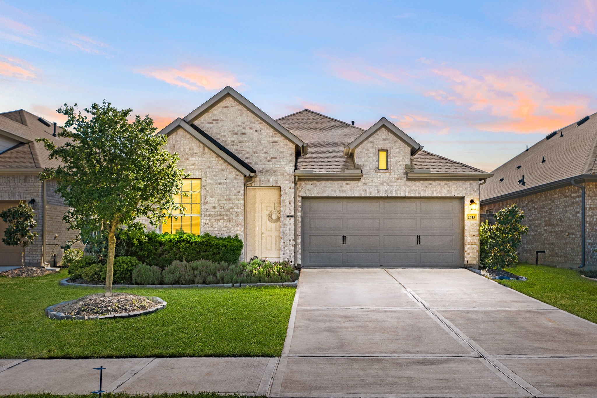 2715 Chestnut Oak Circle