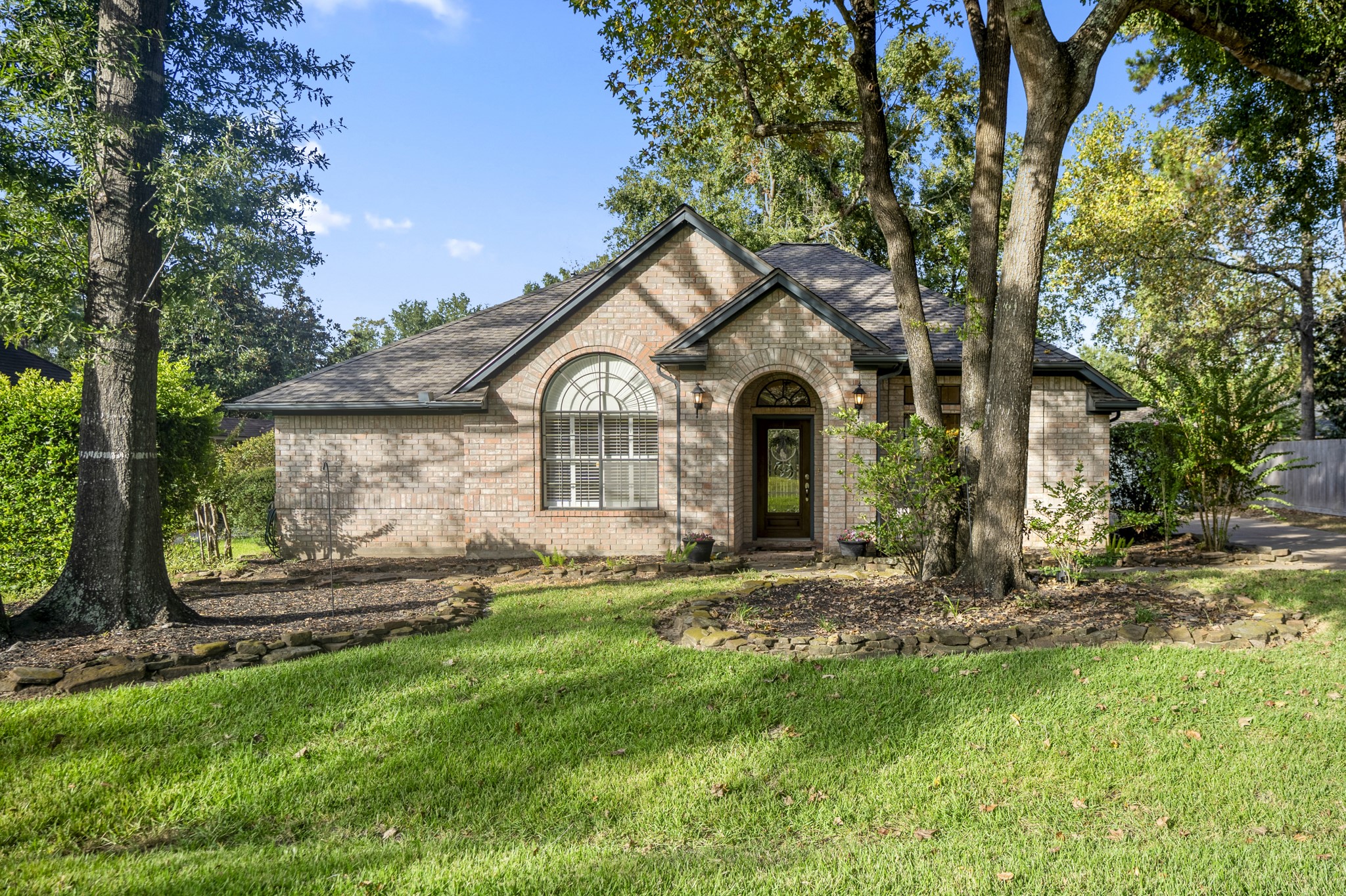 812 Woodland Lane