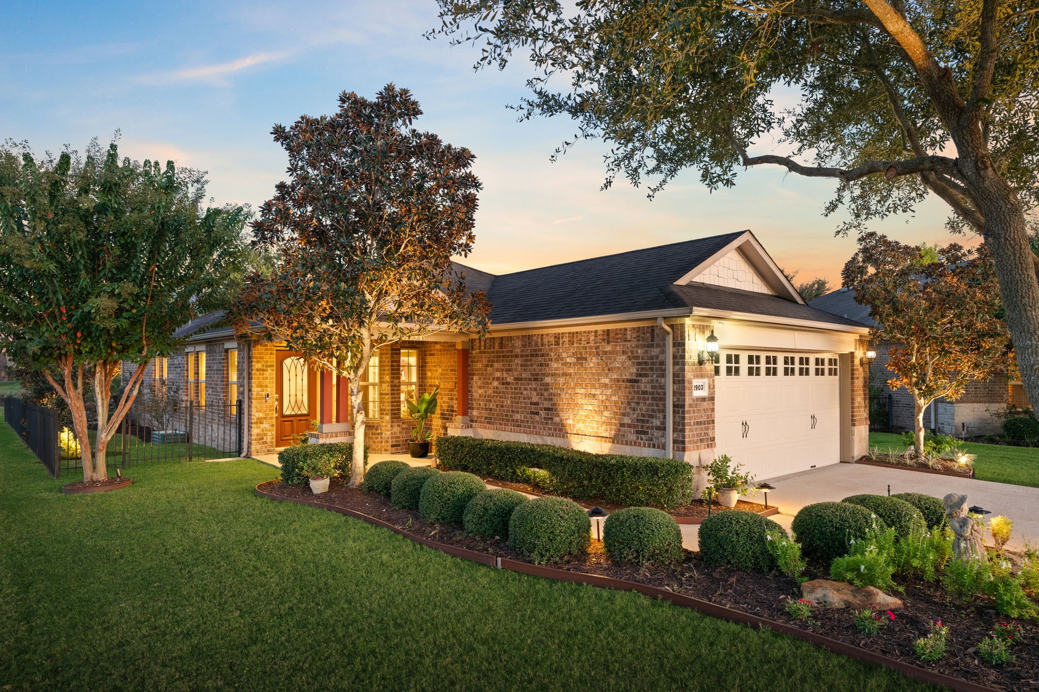 2903 Bur Oak Court