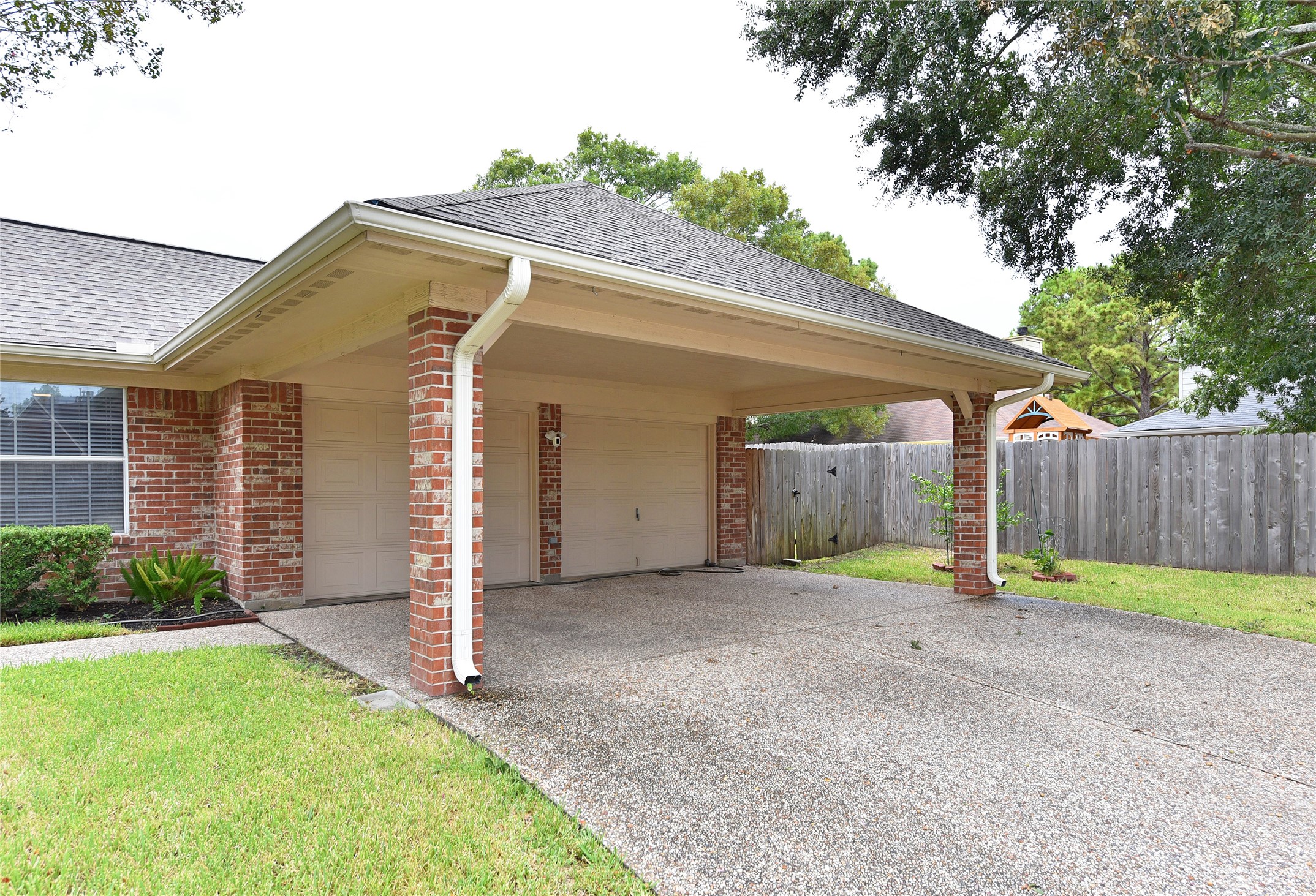 Listing photo 5