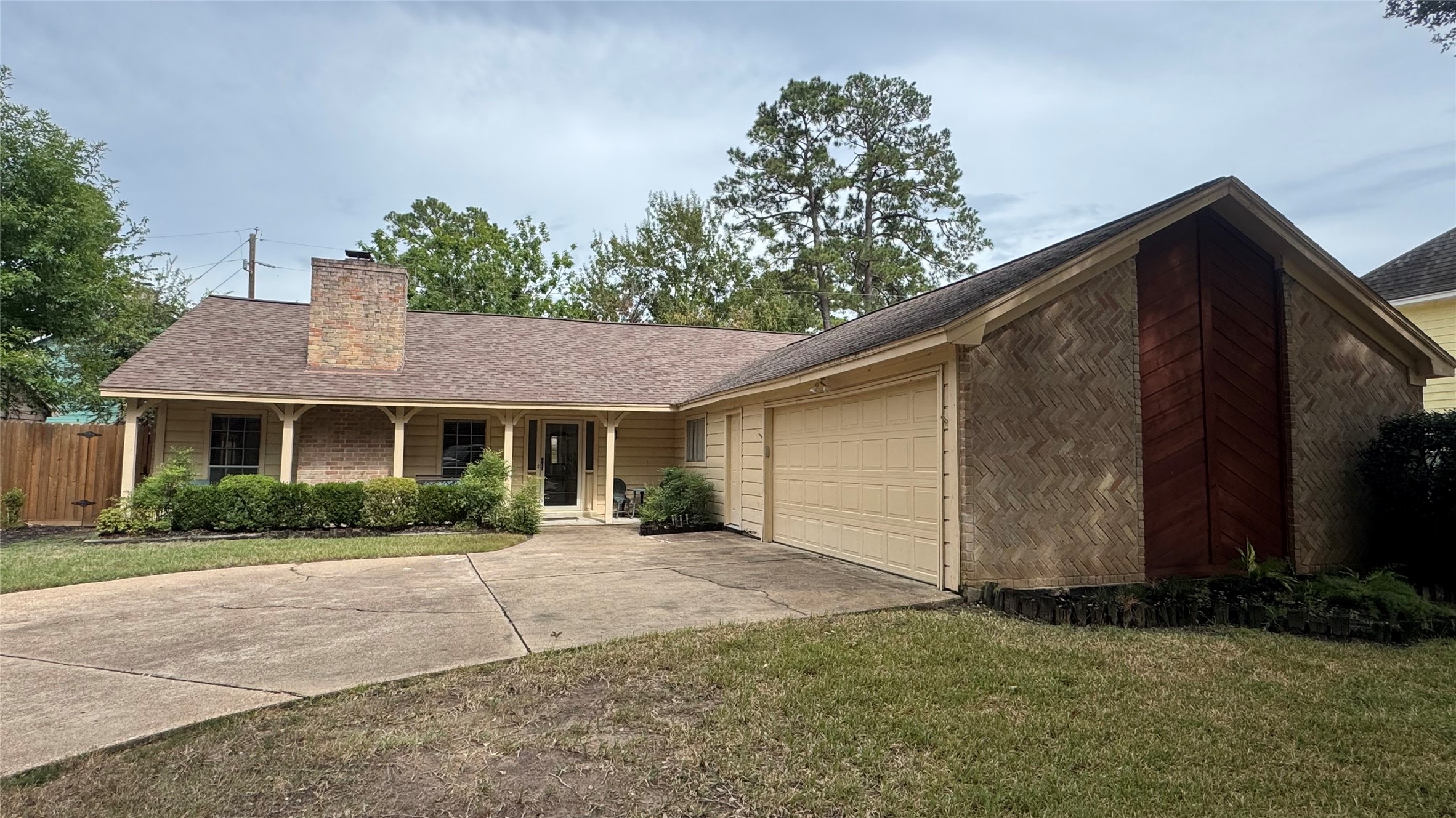 16418 Fox Crossing Lane