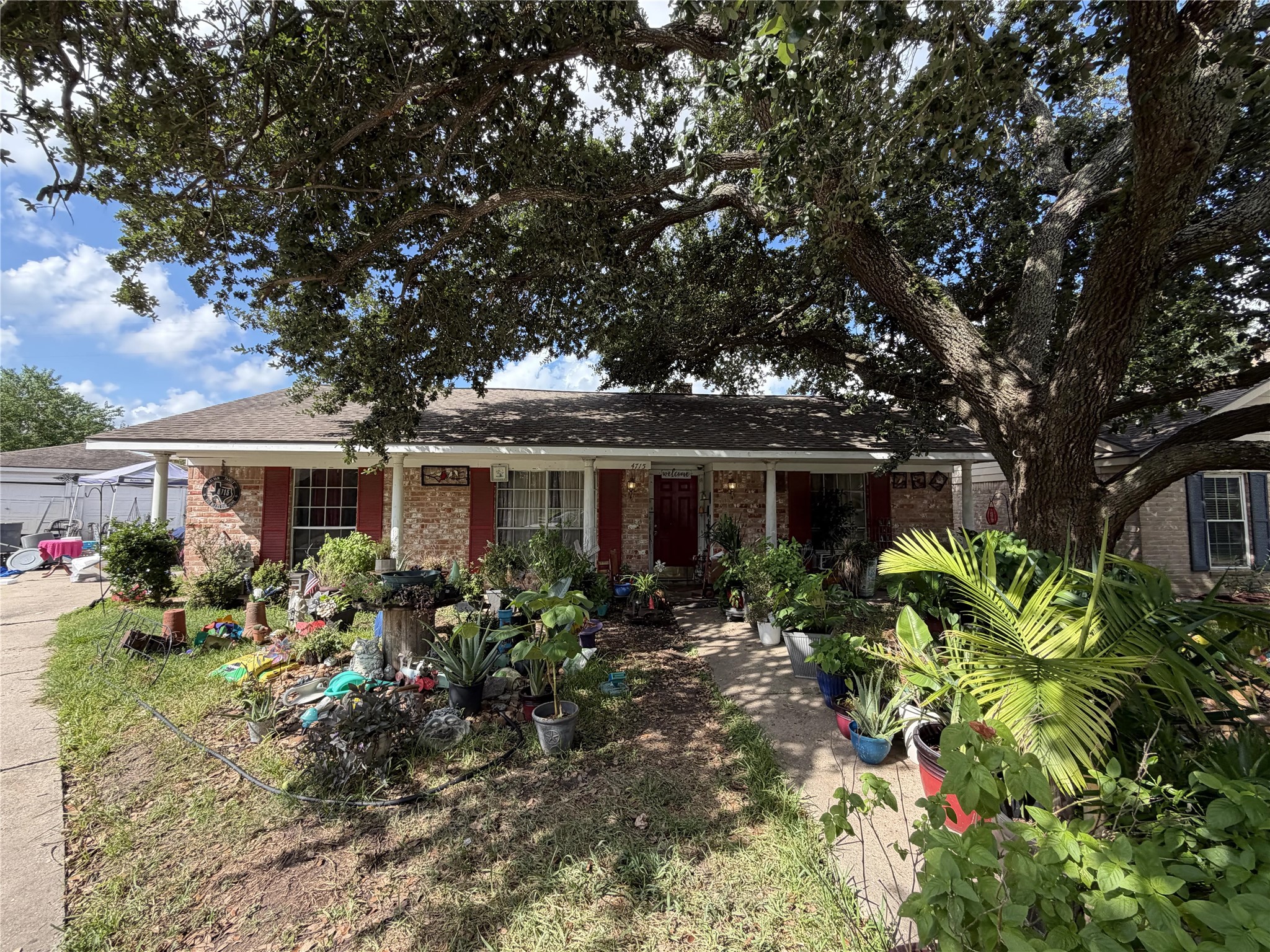 4715 Carbrook Court