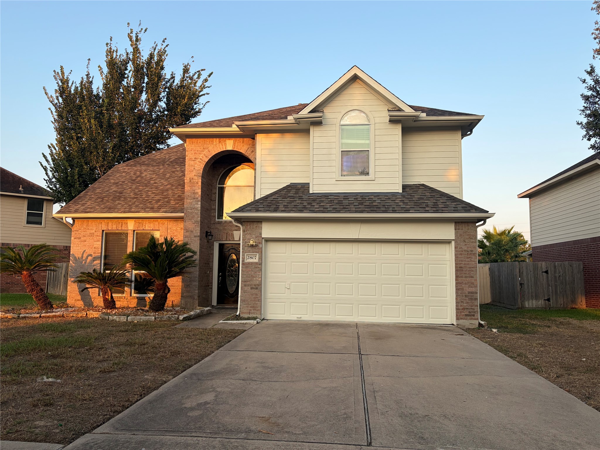 Listing photo 1