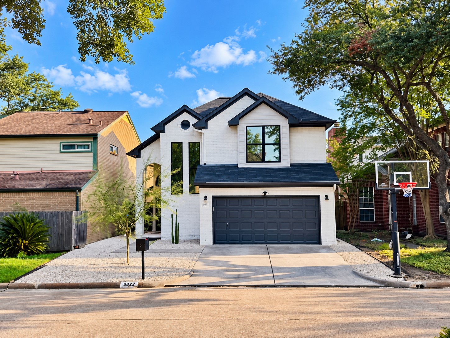 9822 Oak Point Drive