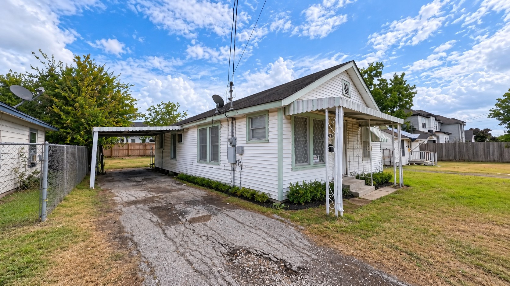 Listing photo 2