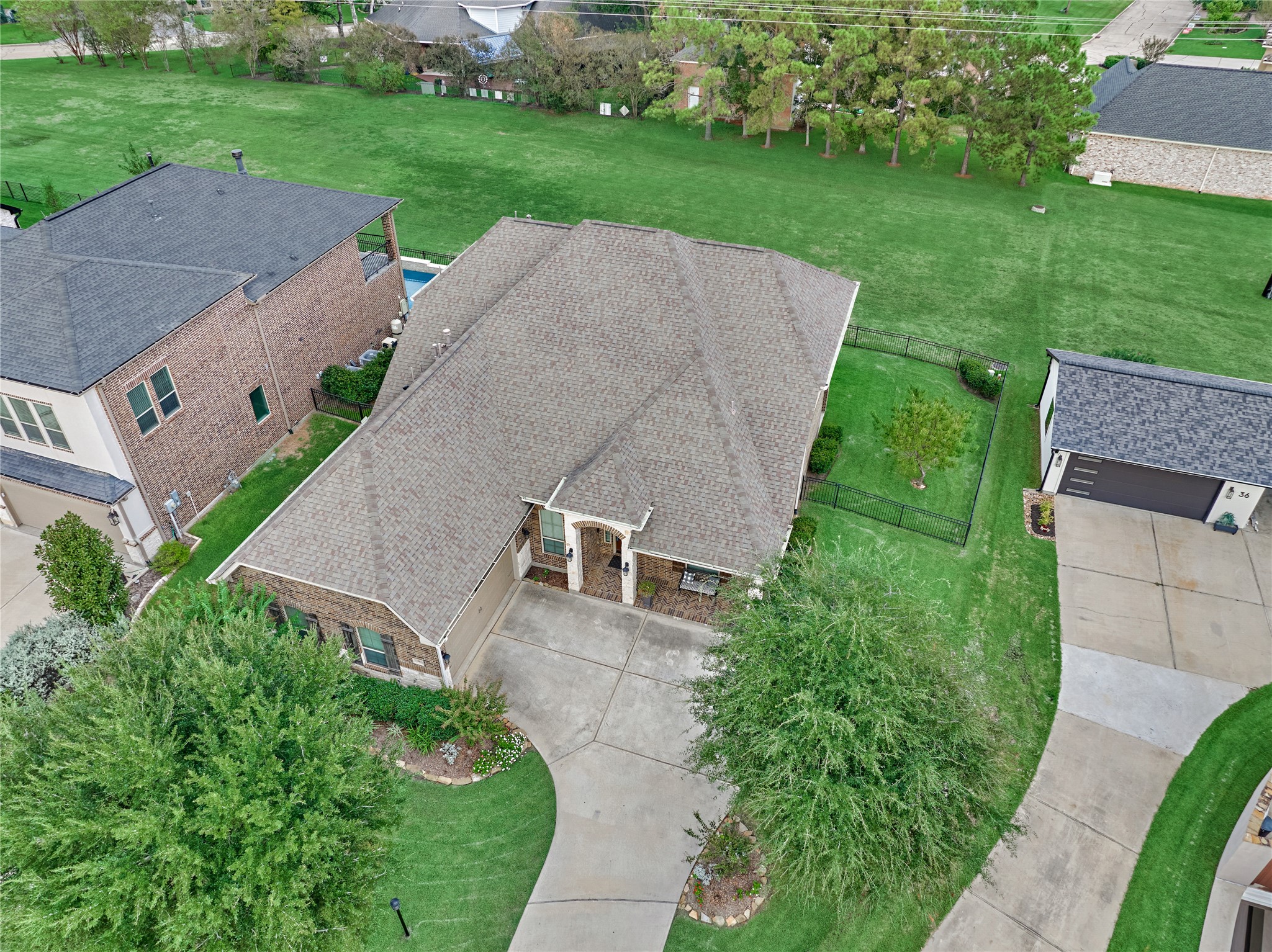 Listing photo 3