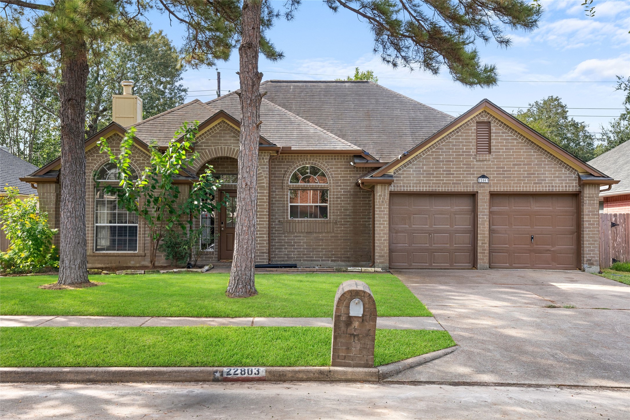 Listing photo 1
