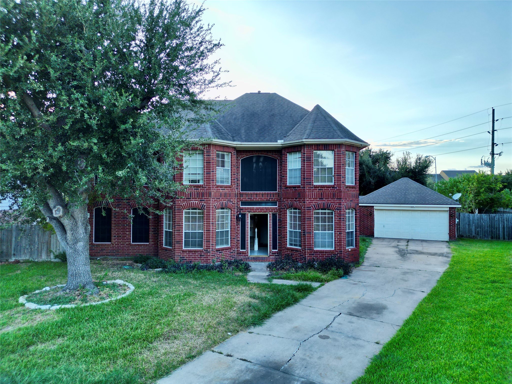 2906 Little Branch Court