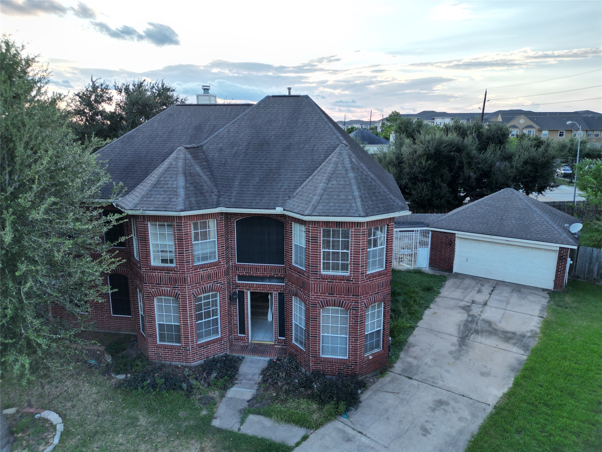 Listing photo 2