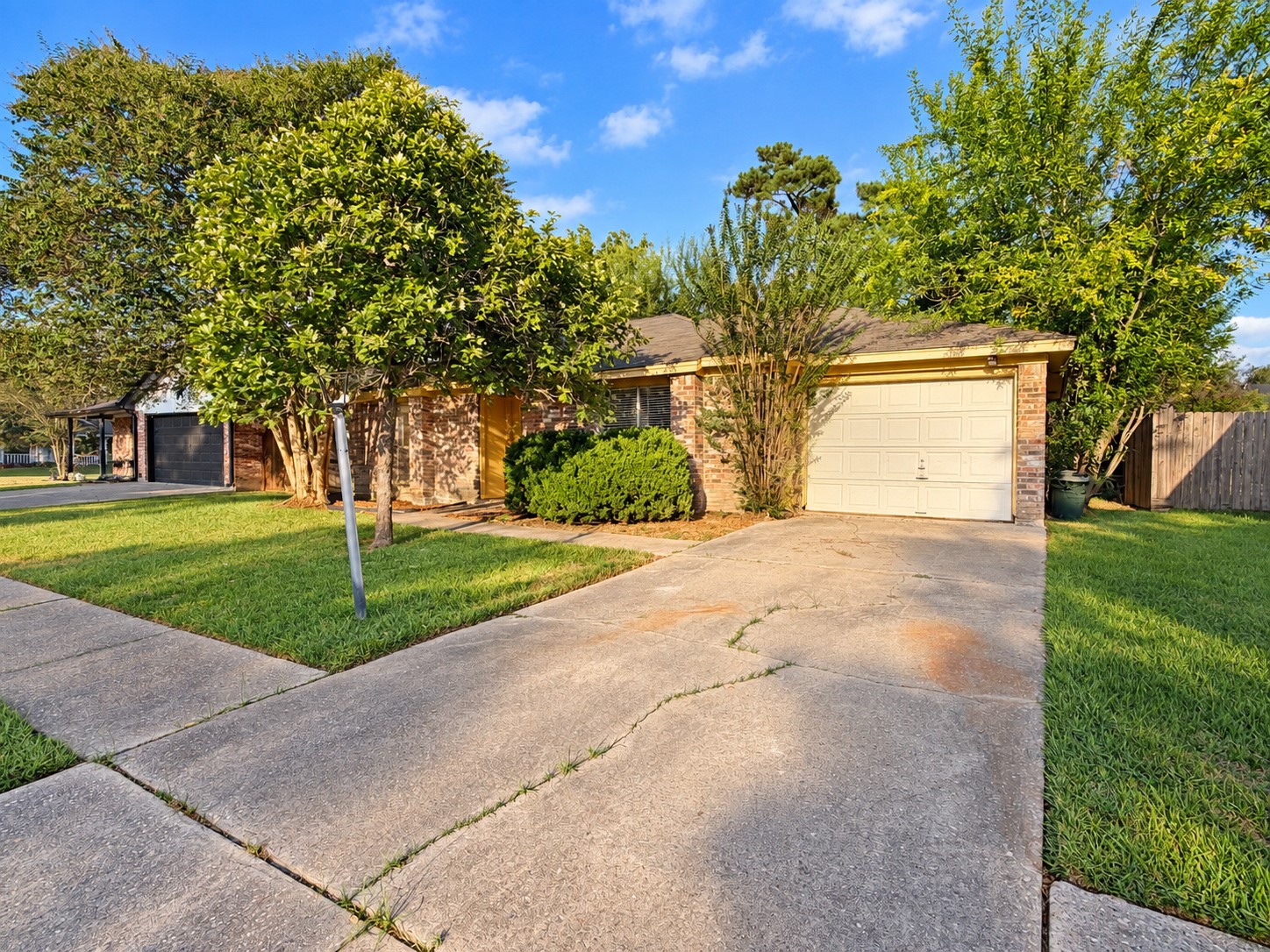 Listing photo 3